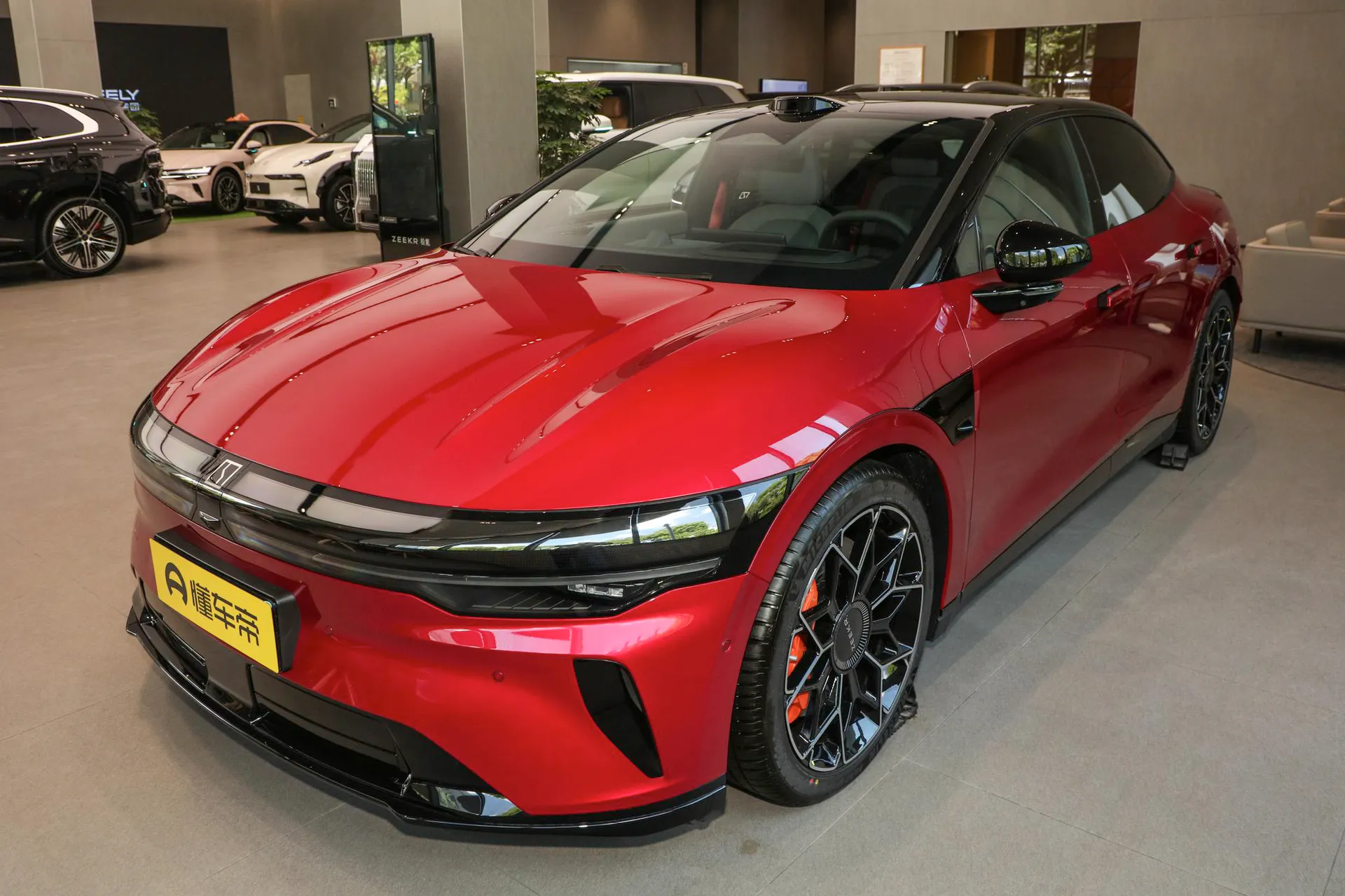  007 RWD Max 75kWh