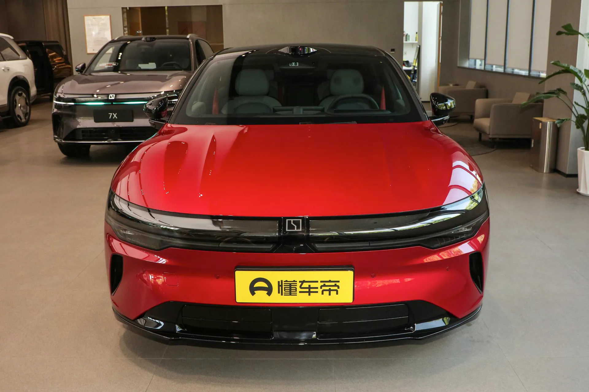  007 RWD Max 75kWh