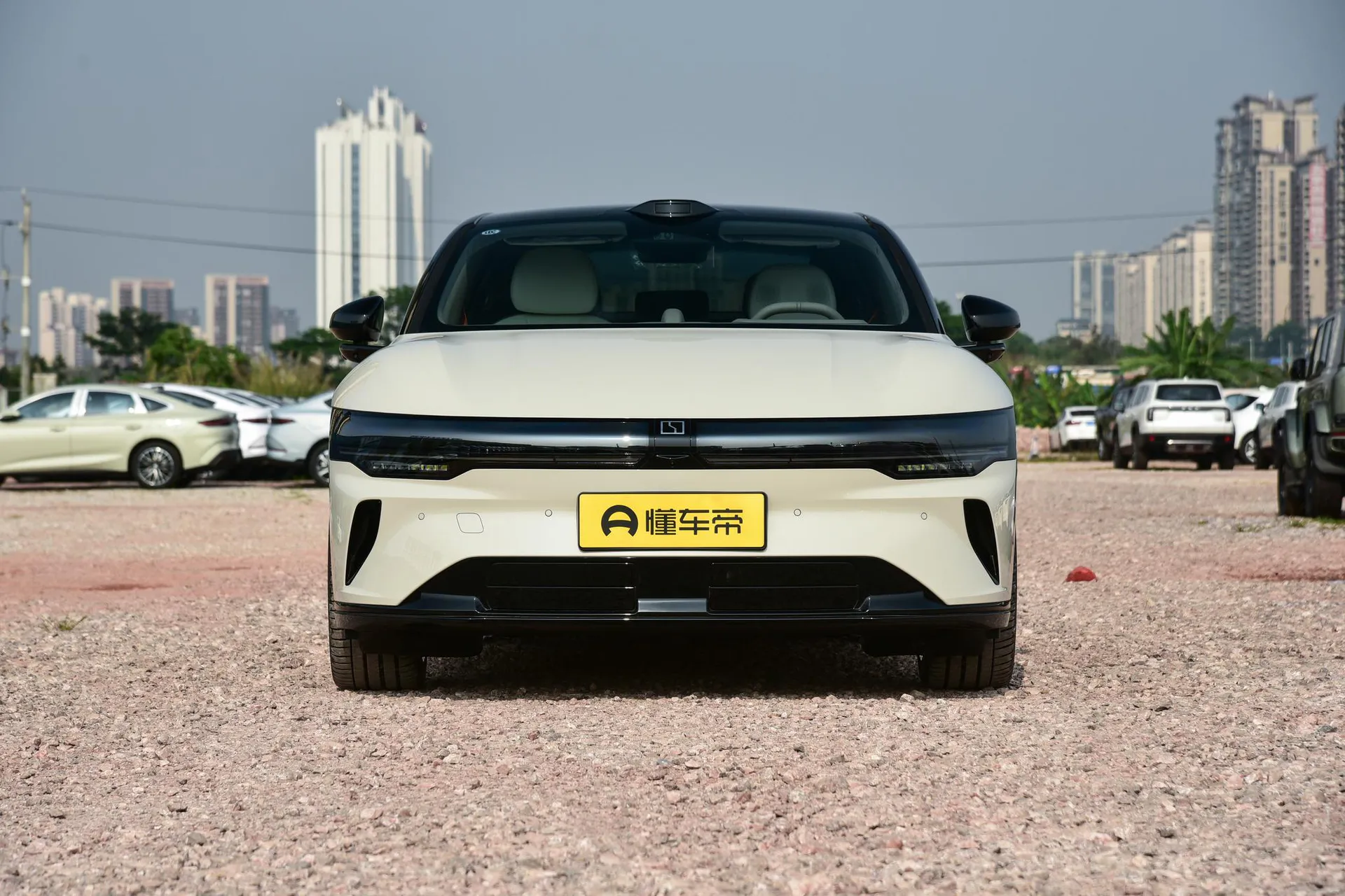  007 RWD Max 75kWh