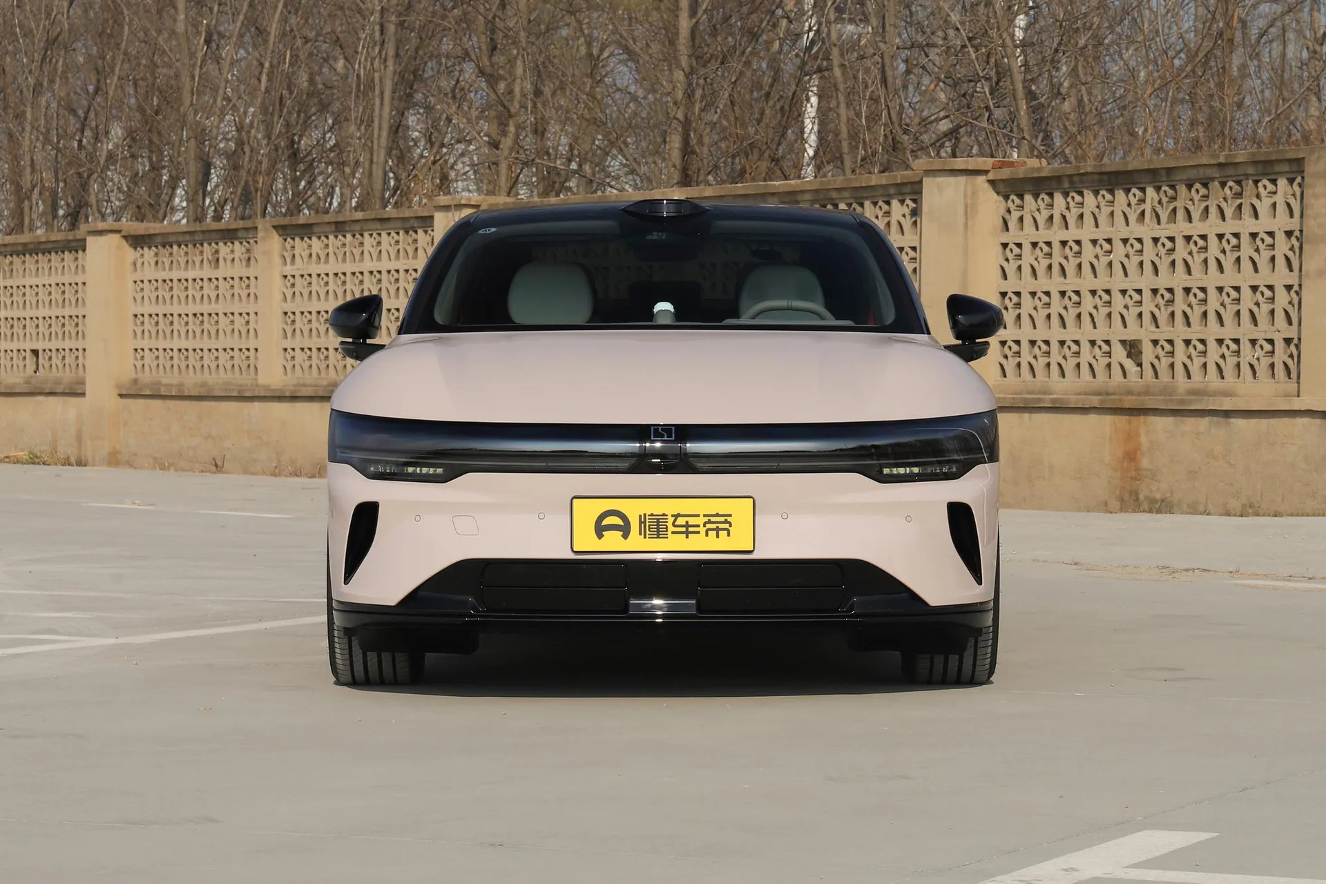  007 RWD Max 75kWh
