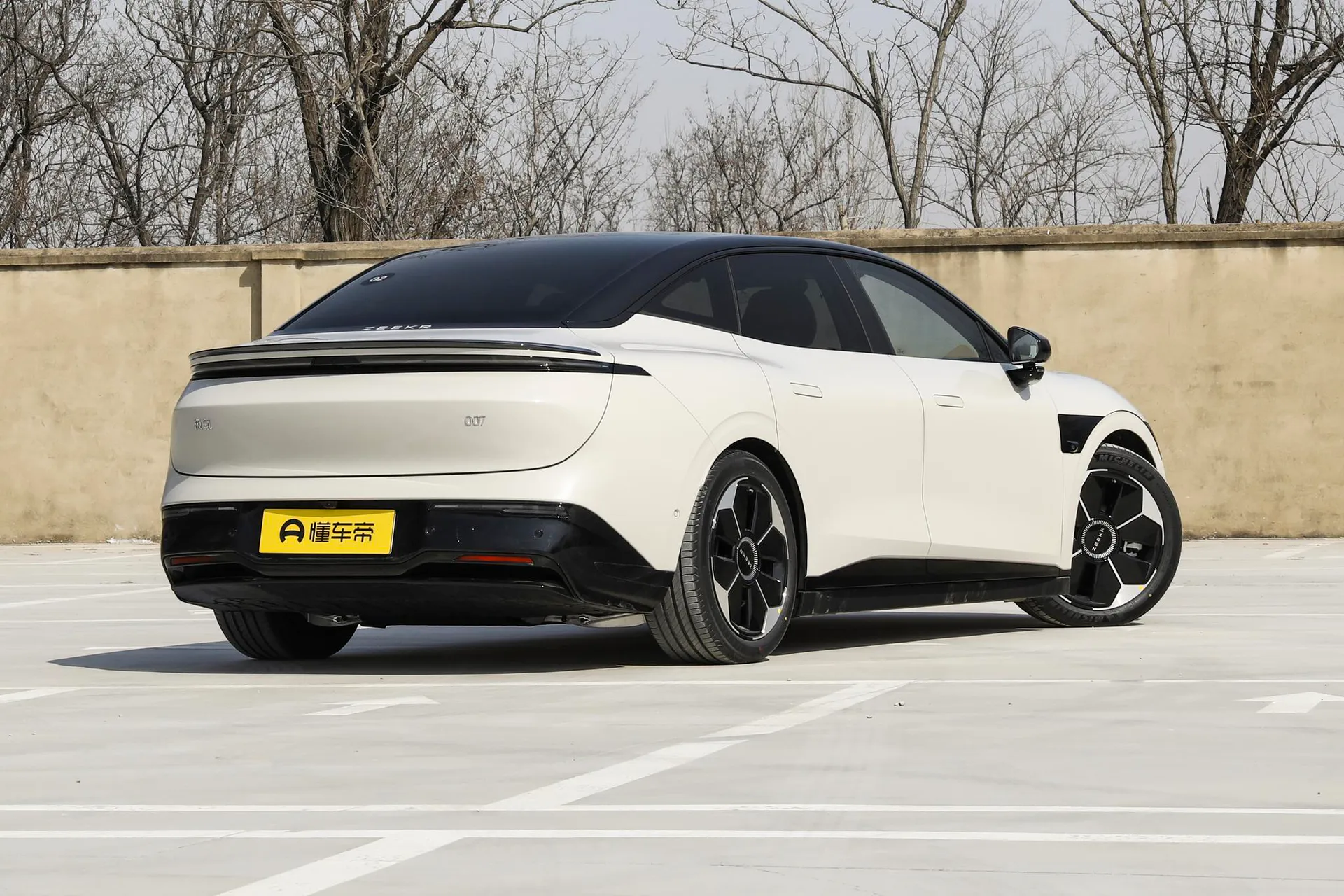  007 Long Range RWD Max 103kWh