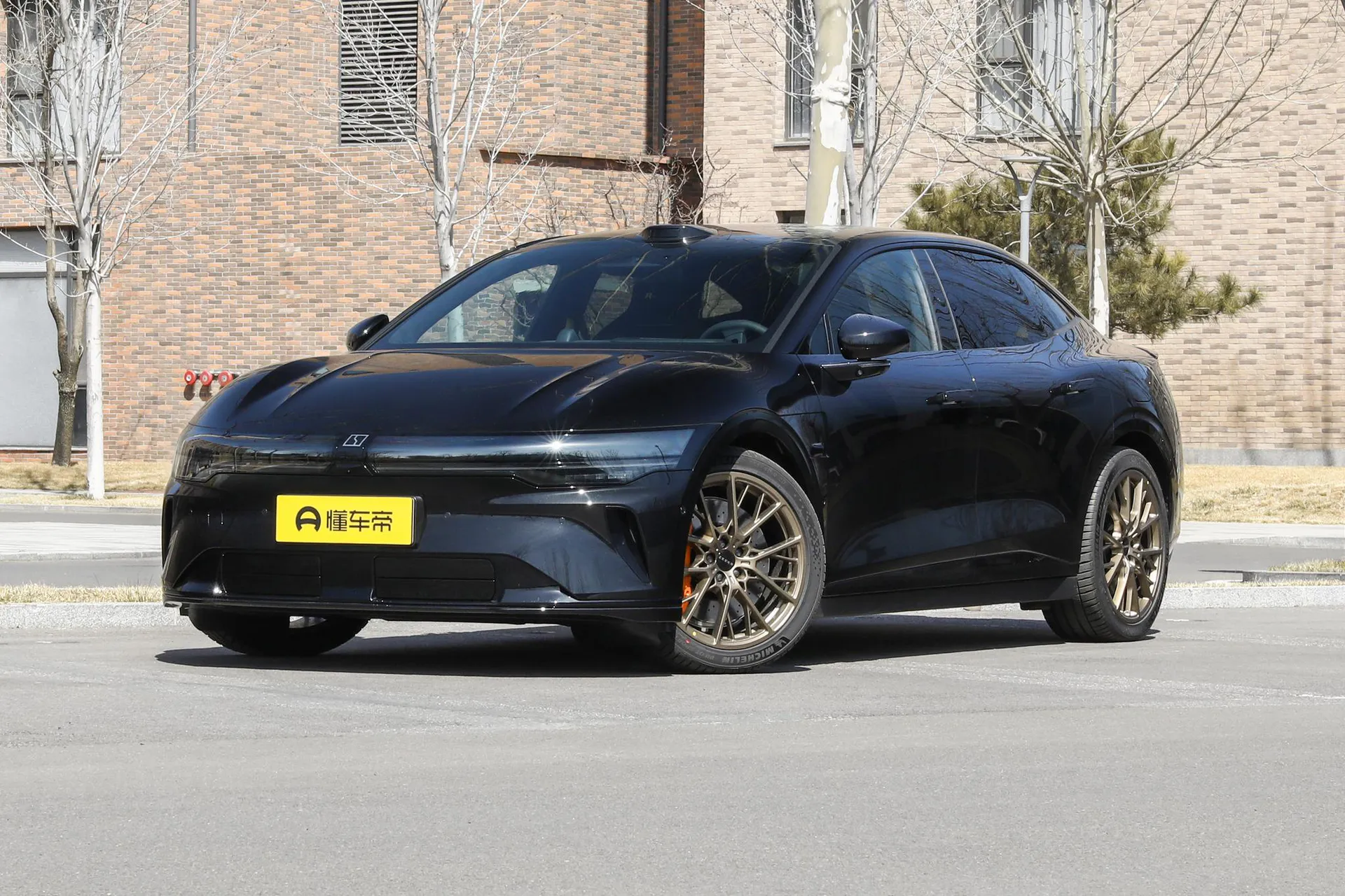  007 AWD Max 75kWh