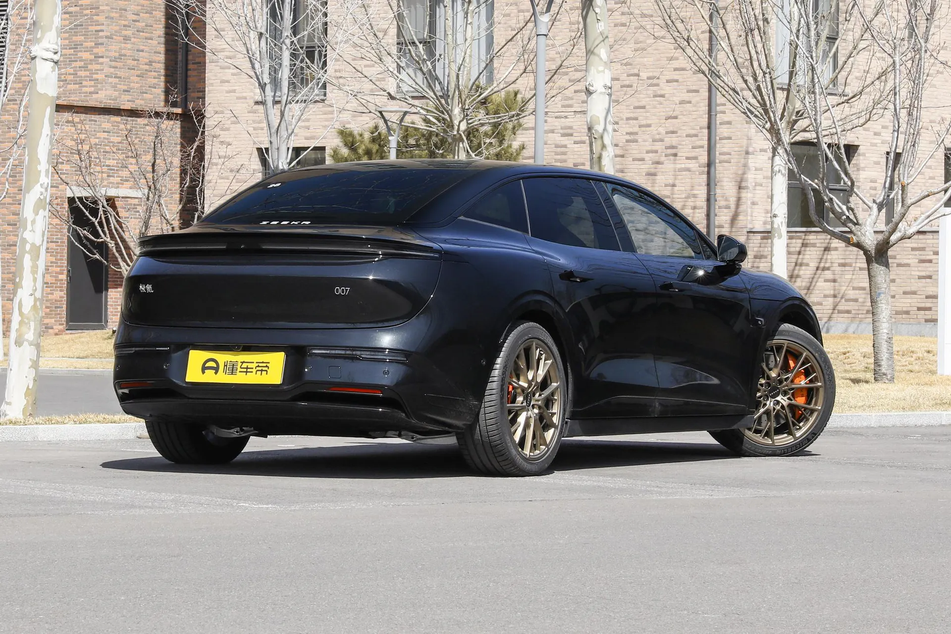  007 AWD Max 75kWh