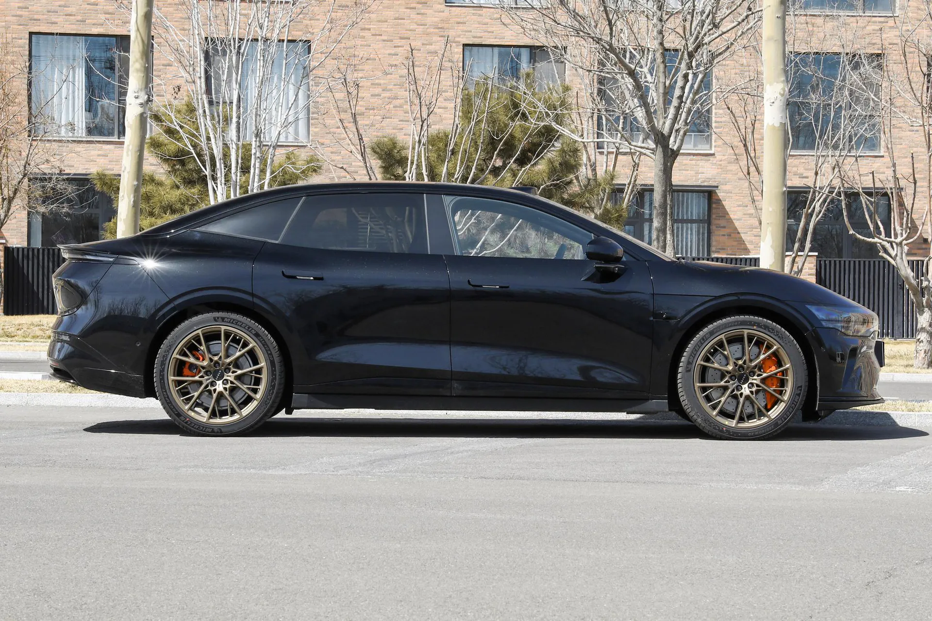  007 AWD Max 75kWh
