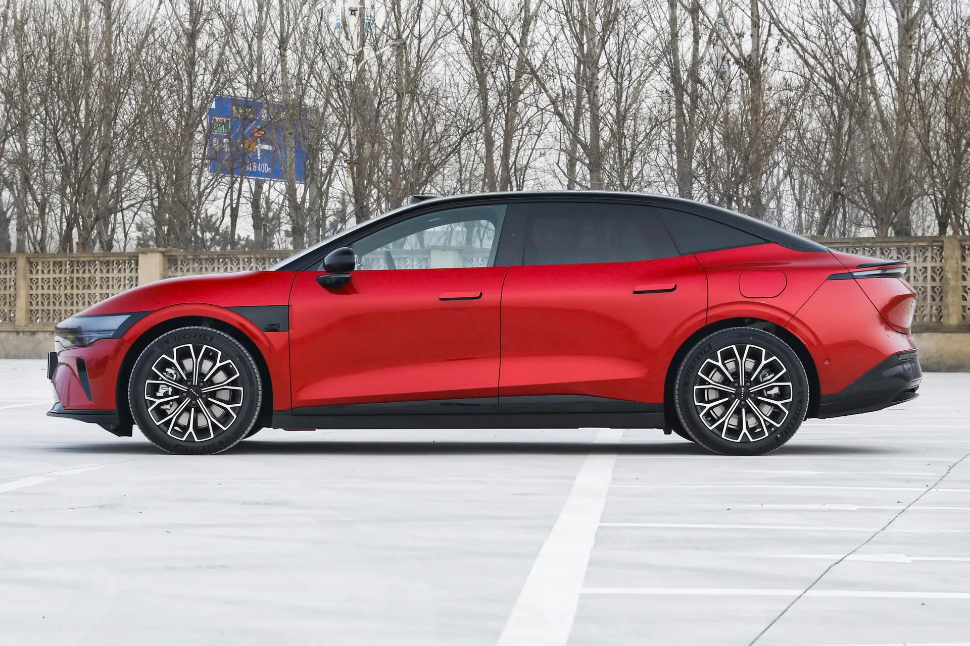  007 AWD Max 75kWh