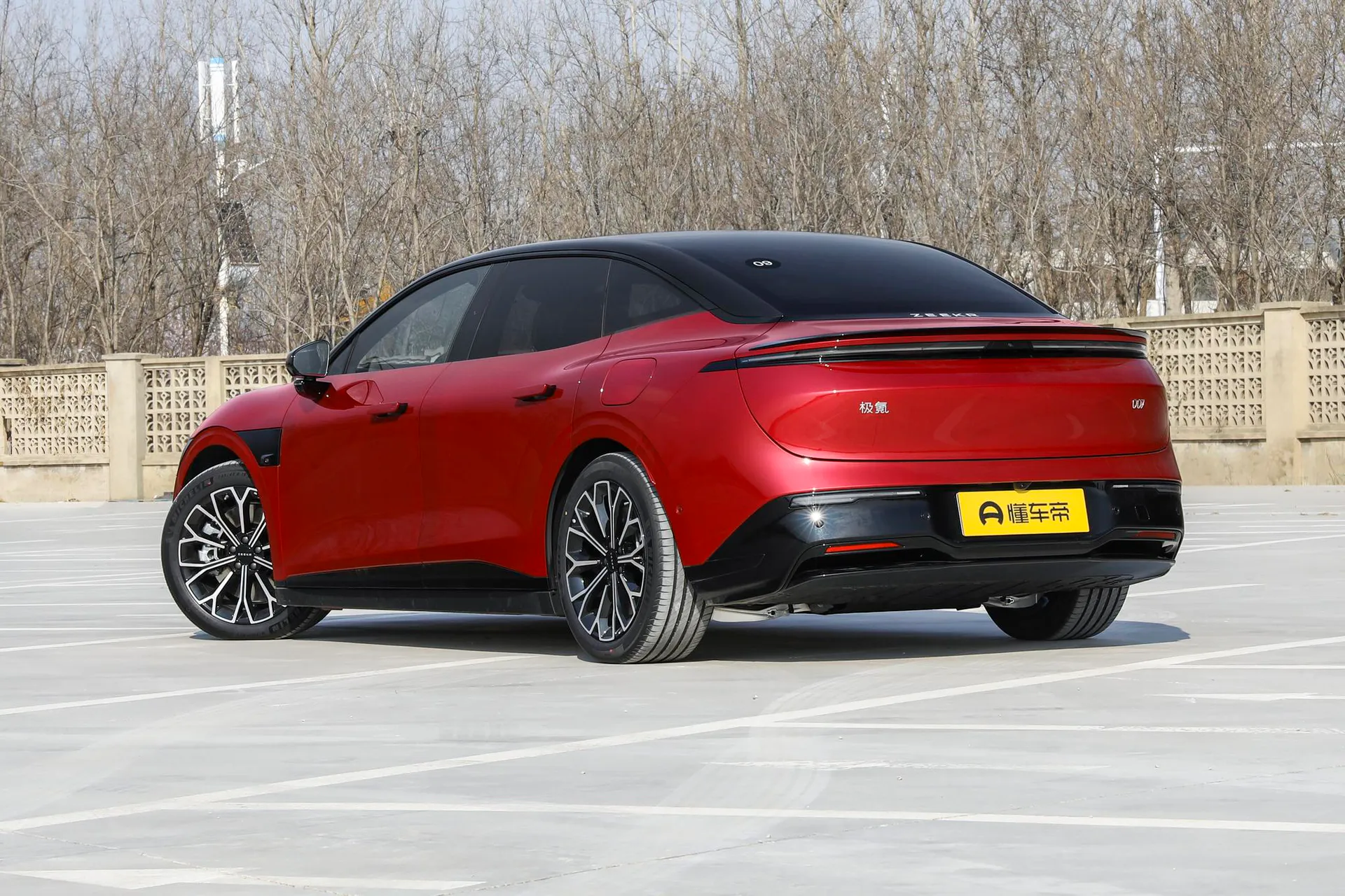  007 AWD Max 75kWh