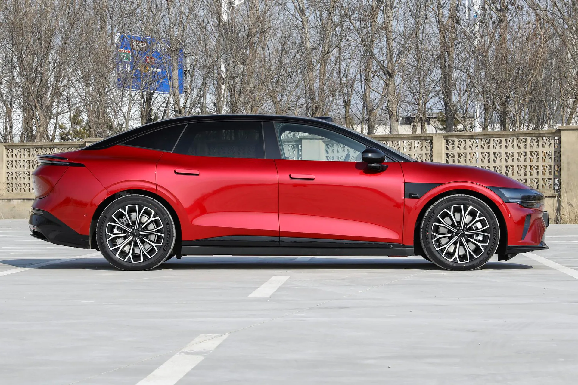  007 AWD Max 75kWh
