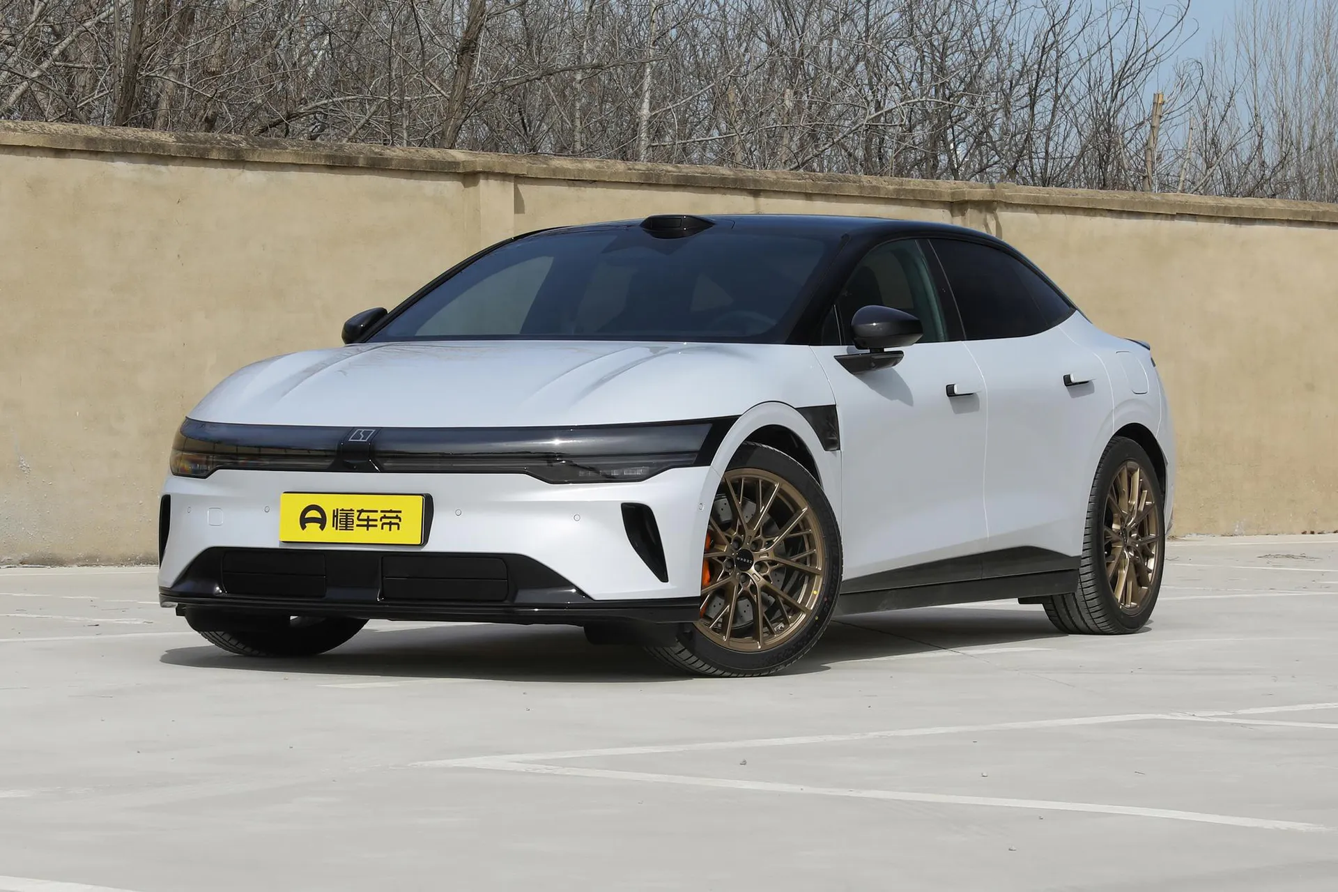  007 AWD Max 75kWh