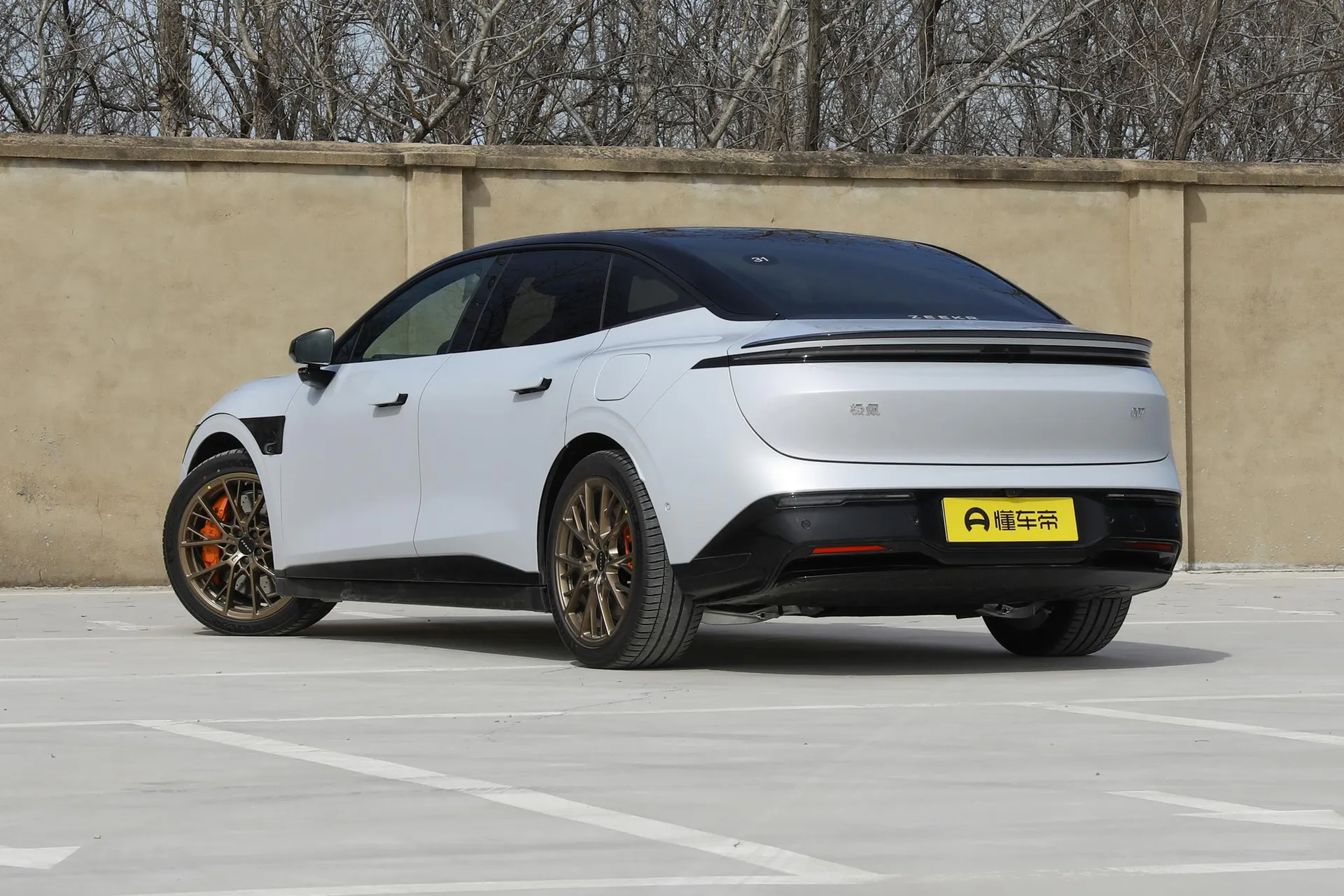  007 AWD Max 75kWh