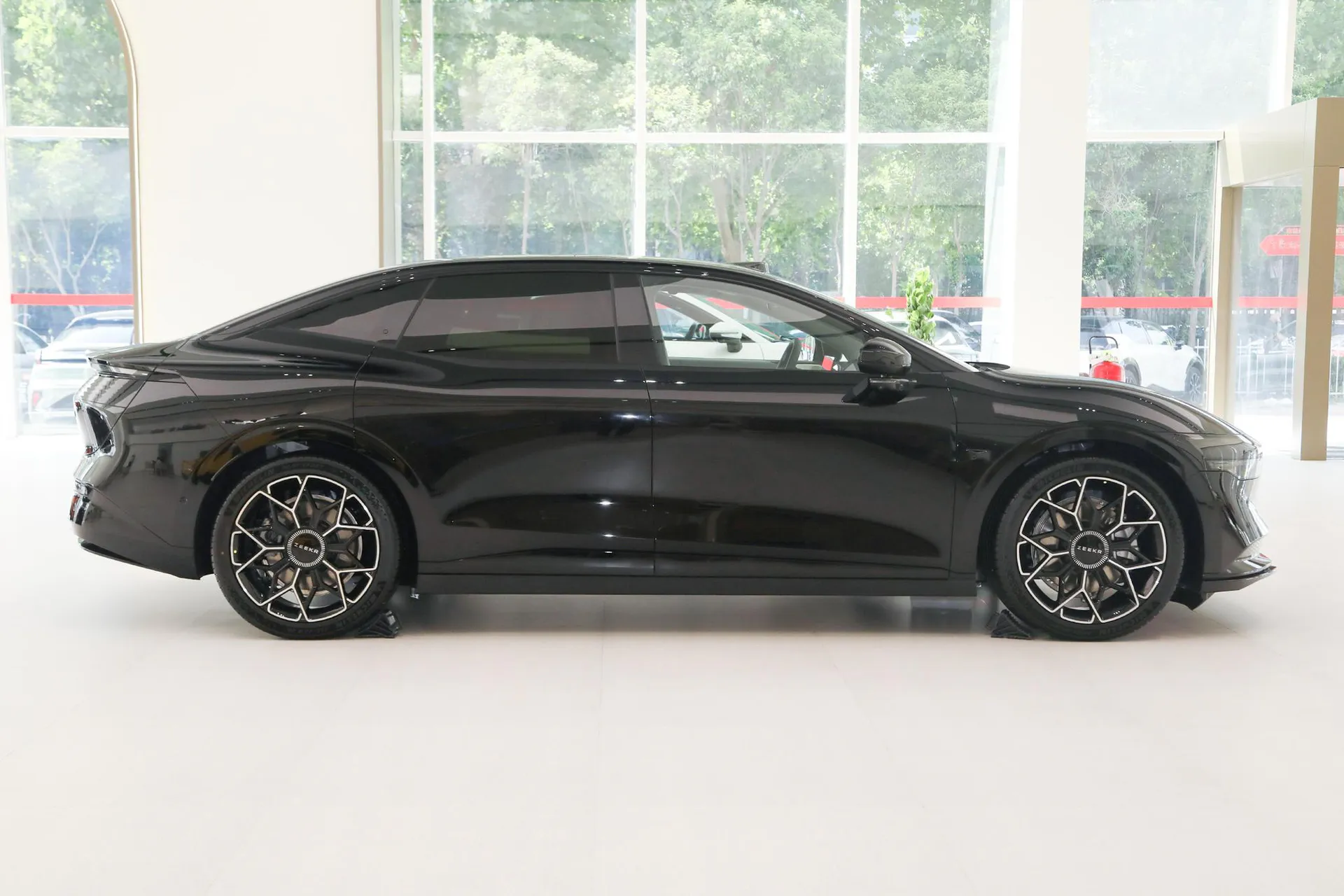  007 RWD Smart Driving 75kWh