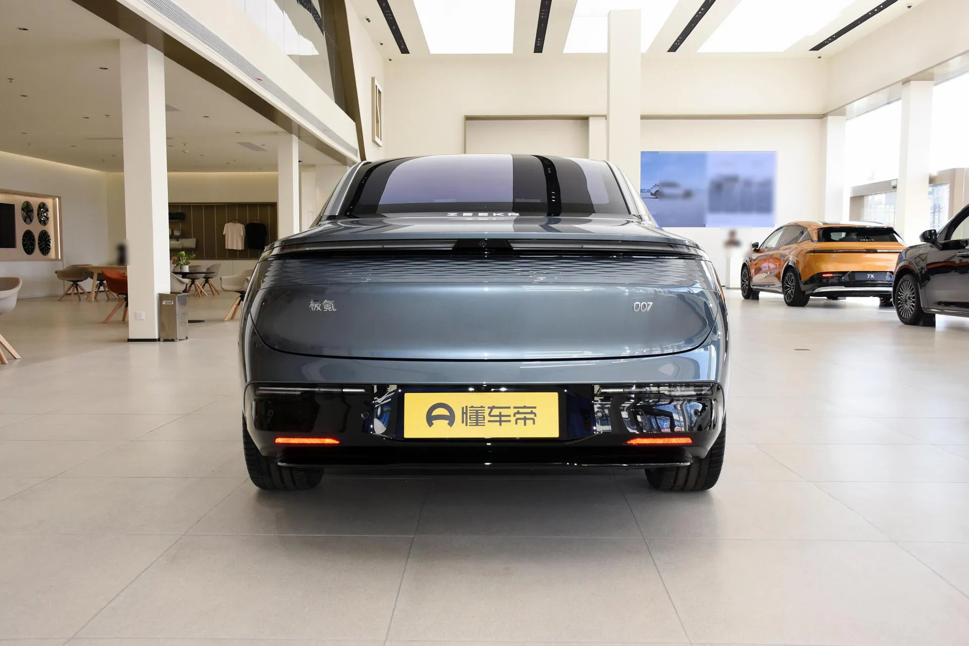  007 RWD Smart Driving 75kWh