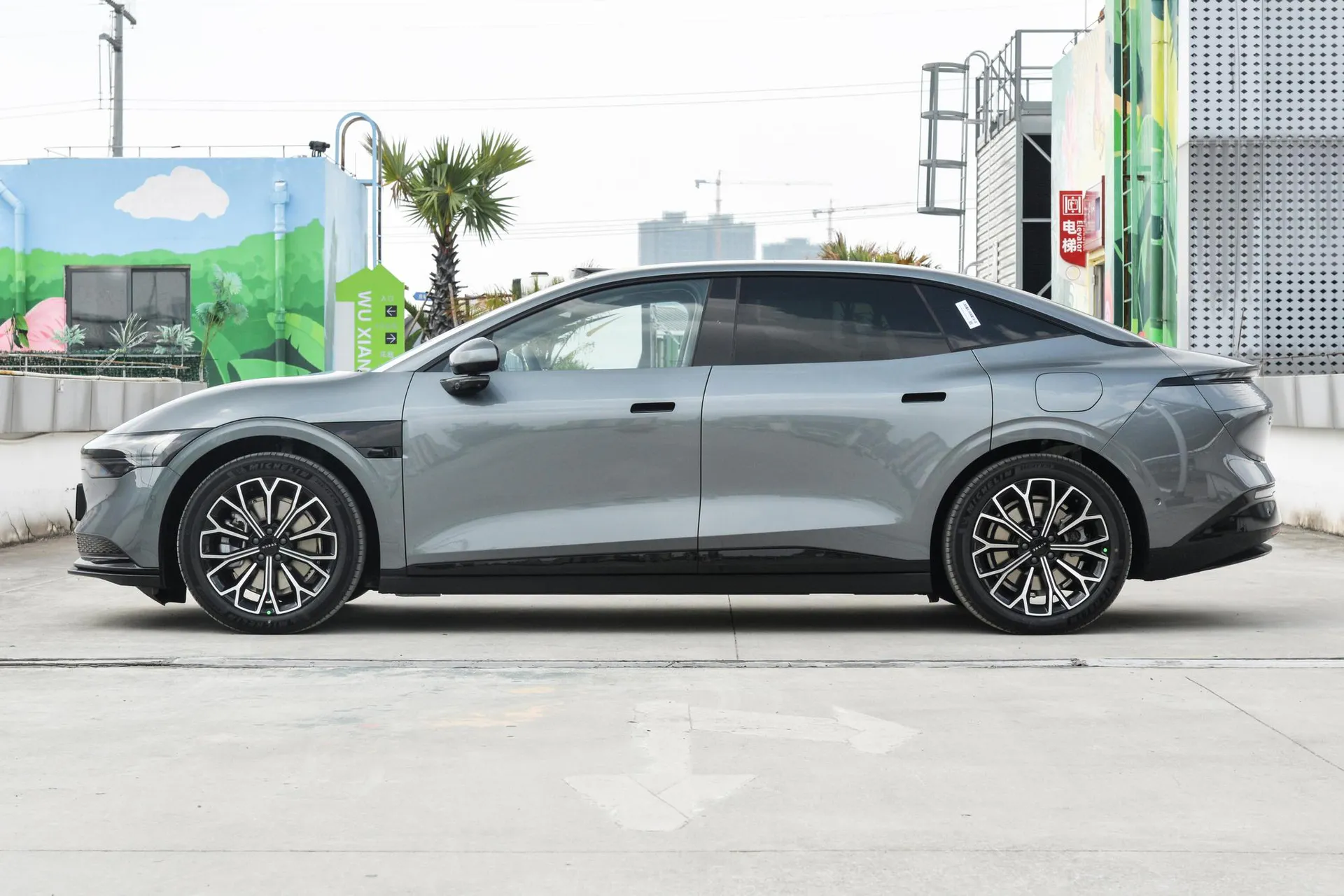  007 RWD Smart Driving 75kWh
