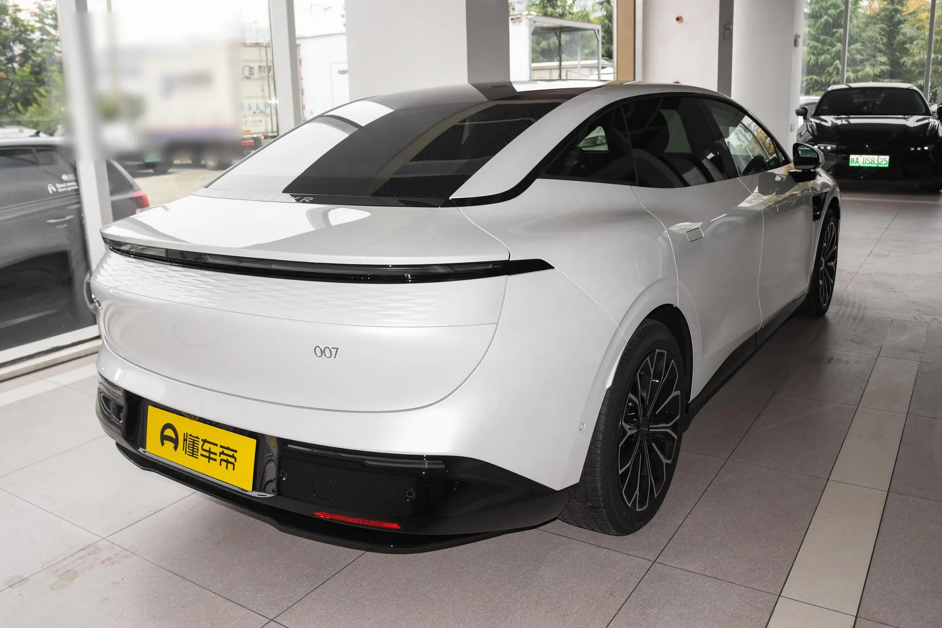  007 RWD Smart Driving 75kWh