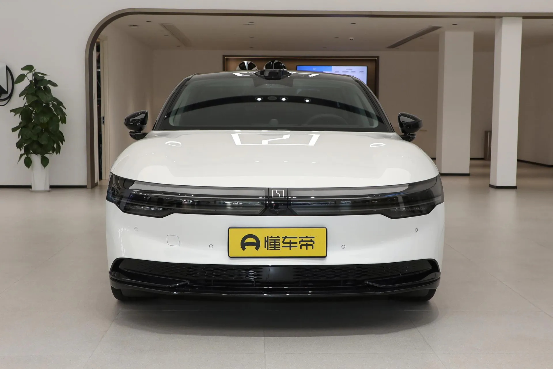  007 RWD Smart Driving 75kWh