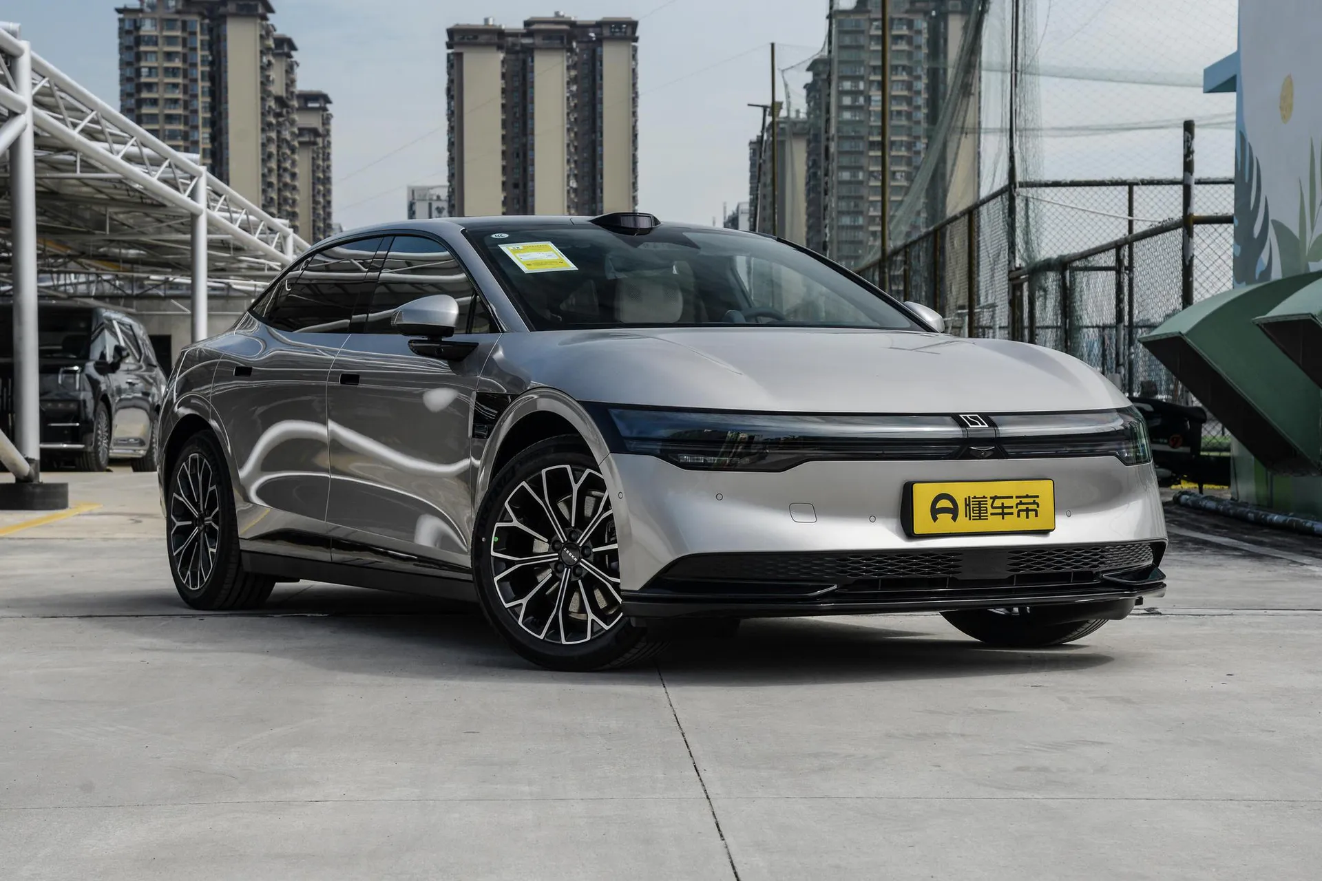  007 RWD Smart Driving 75kWh