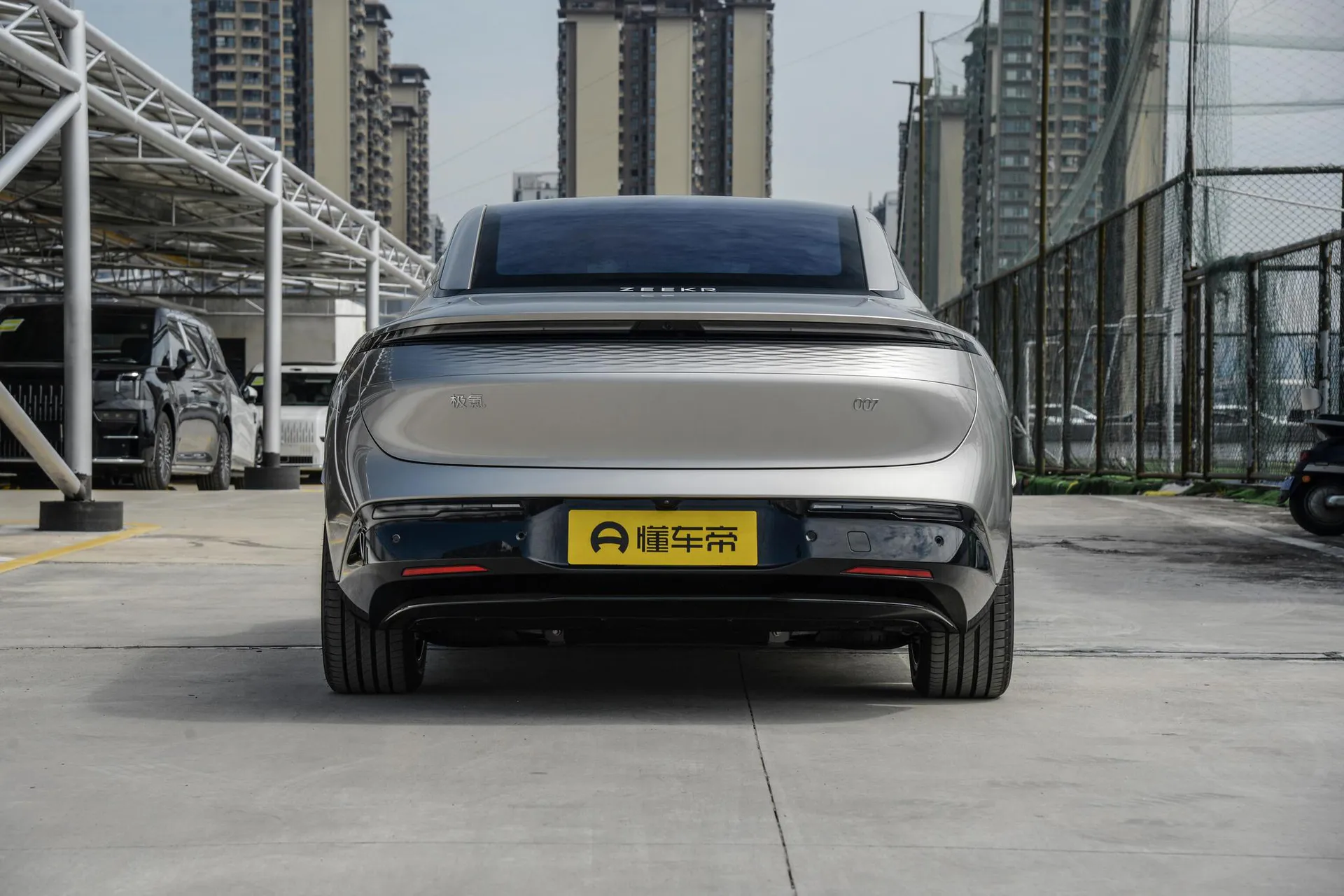  007 RWD Smart Driving 75kWh