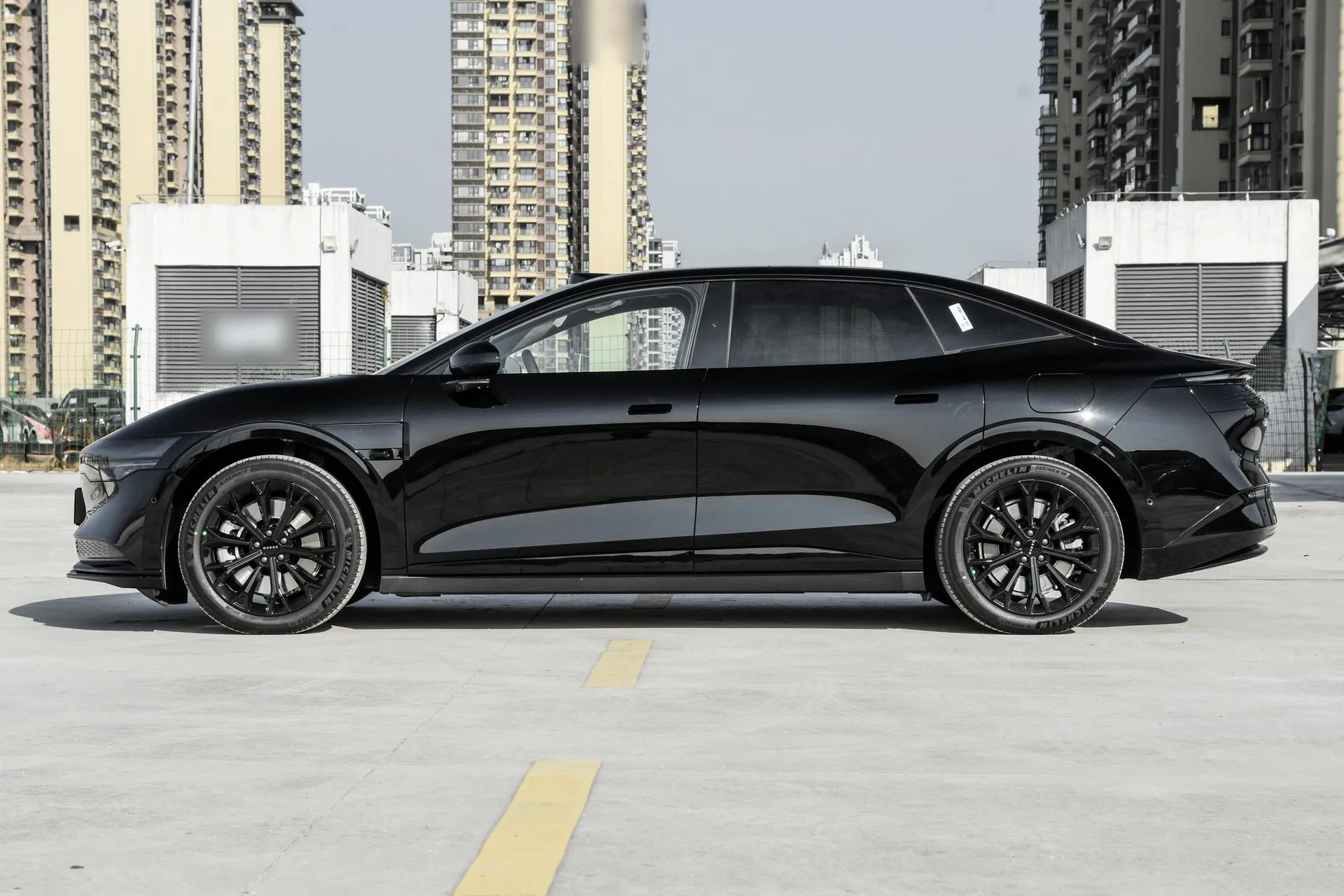  007 AWD Smart Driving 75kWh