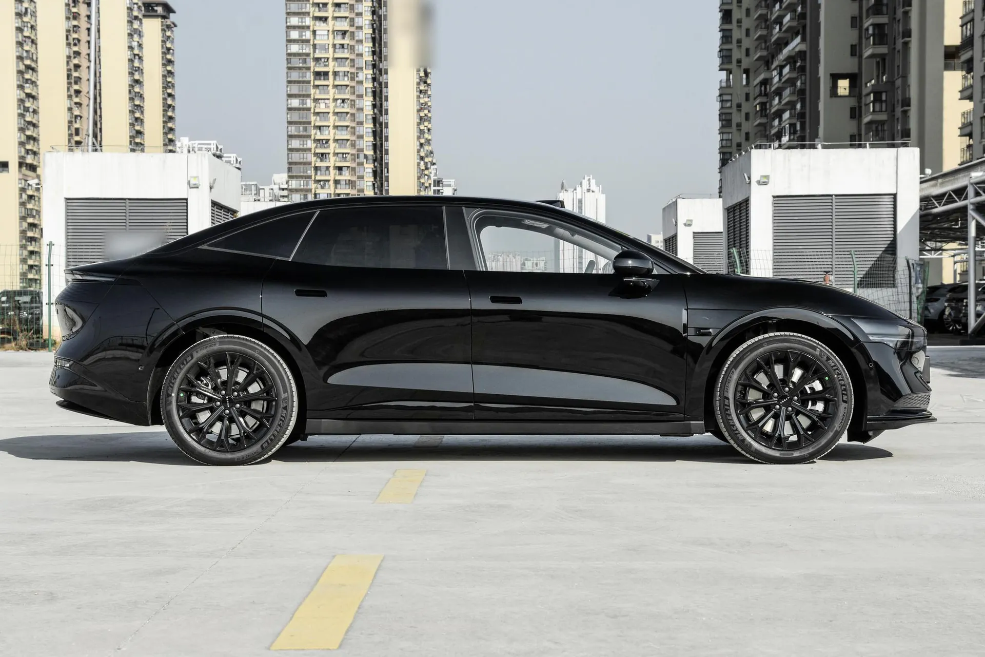  007 AWD Smart Driving 75kWh