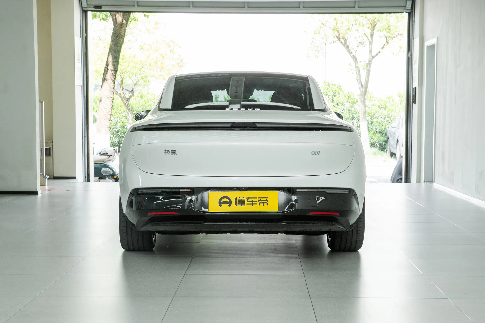  007 AWD Smart Driving 75kWh