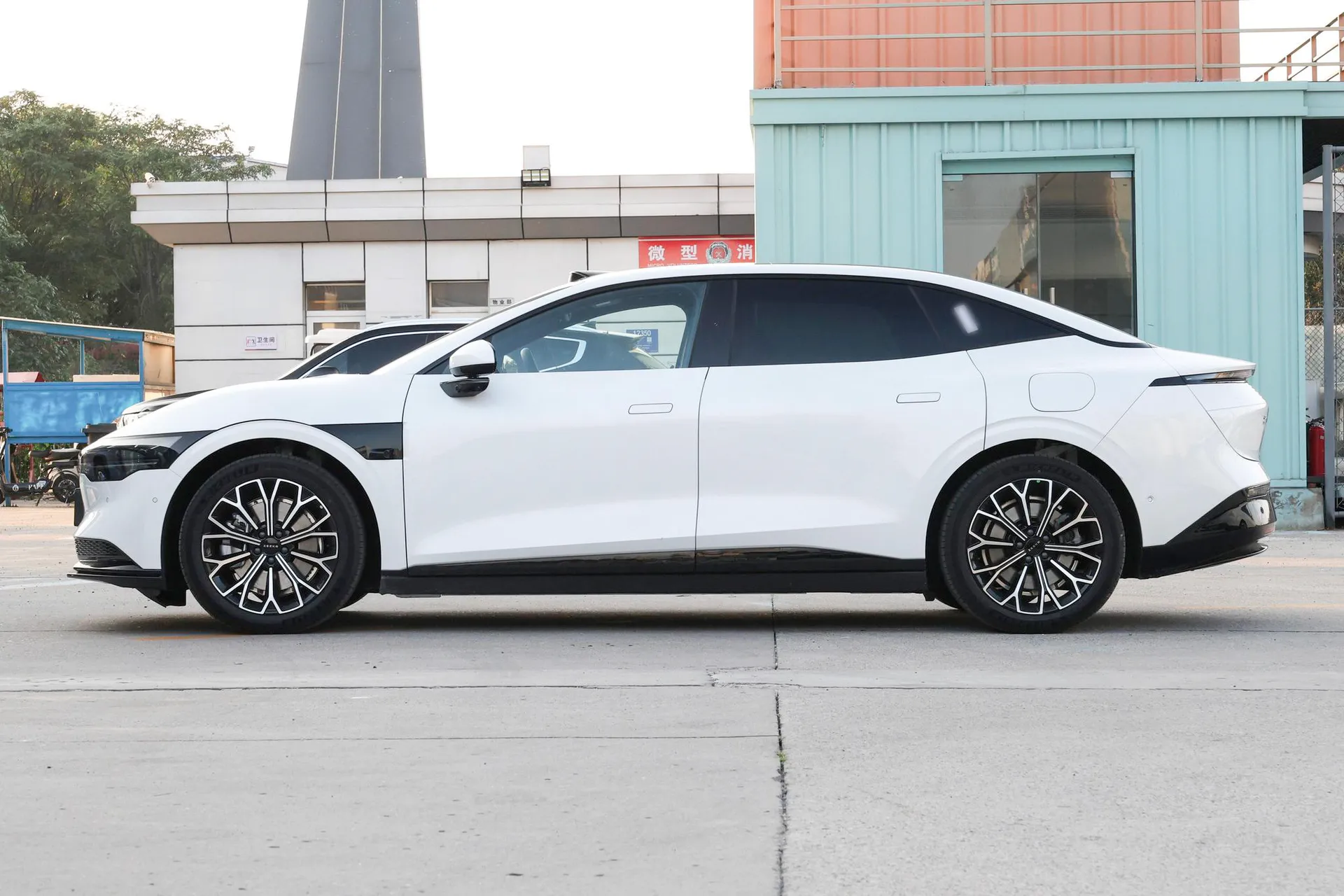  007 Long Range RWD Smart Driving 100kWh