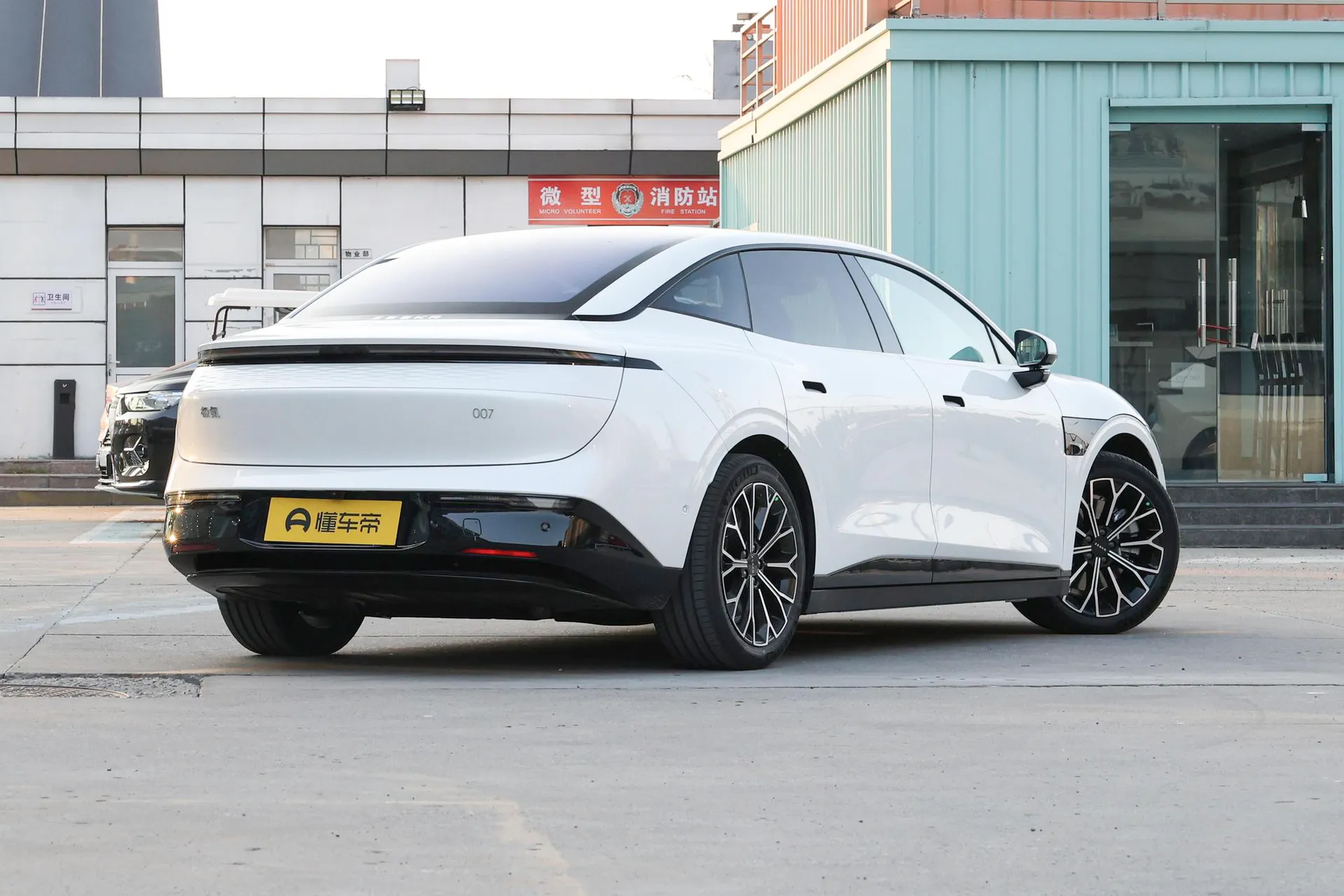  007 Long Range RWD Smart Driving 100kWh