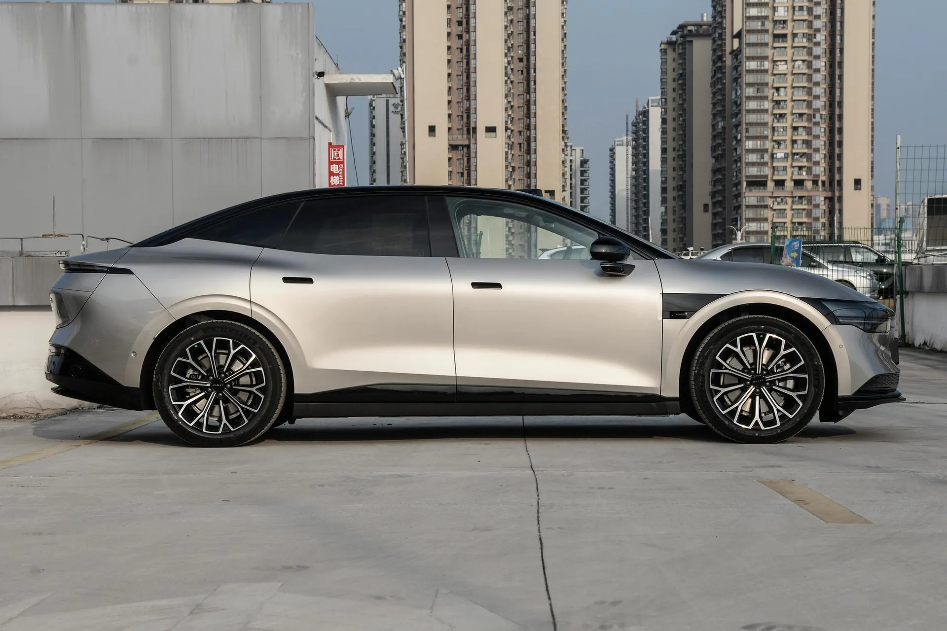  007 Long Range RWD Smart Driving 100kWh