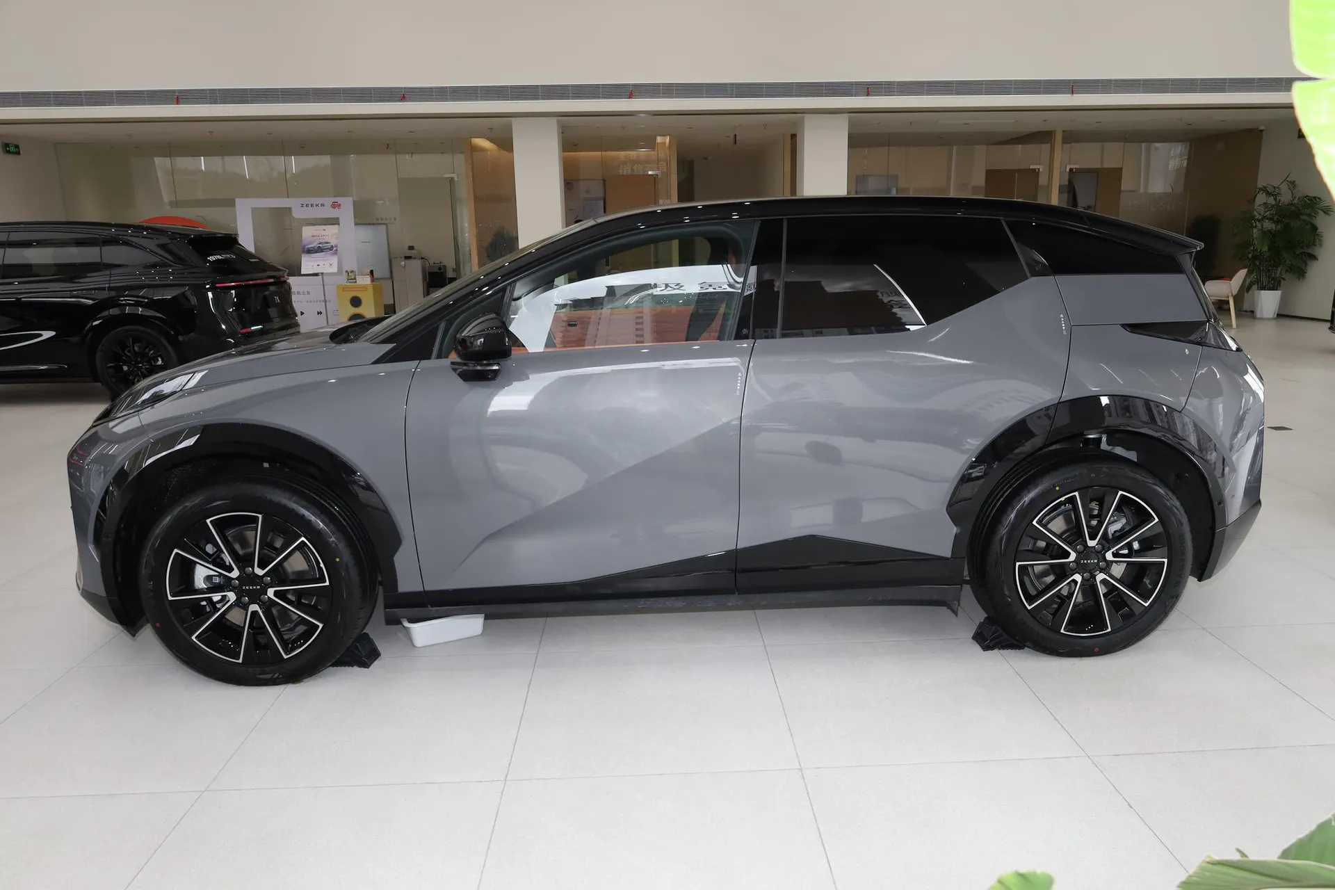  X Max 5-Seater