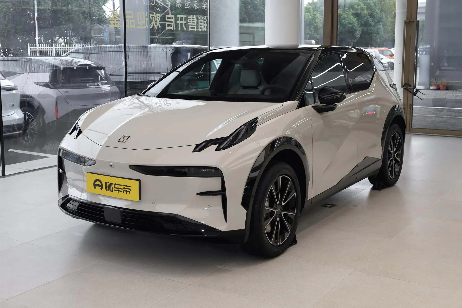  X Max 5-Seater