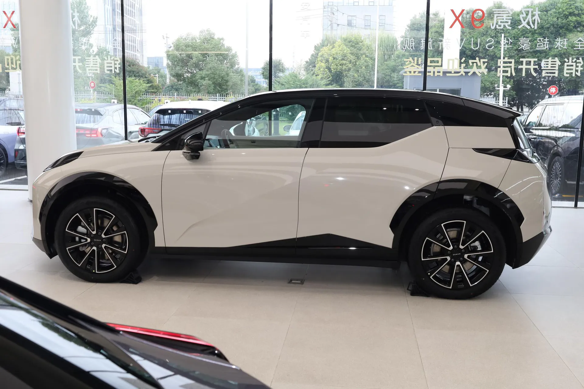  X Max 5-Seater