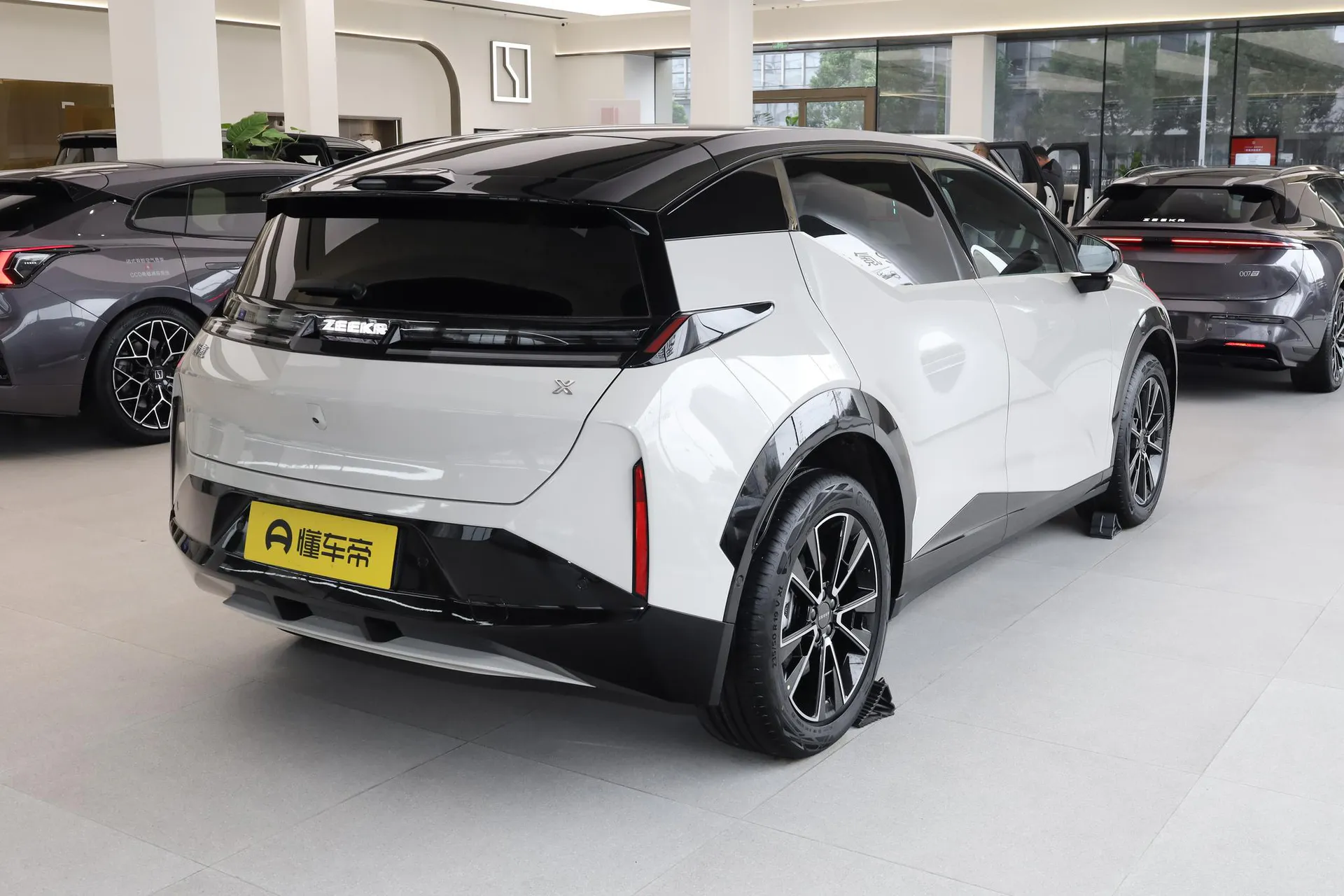  X Max 5-Seater