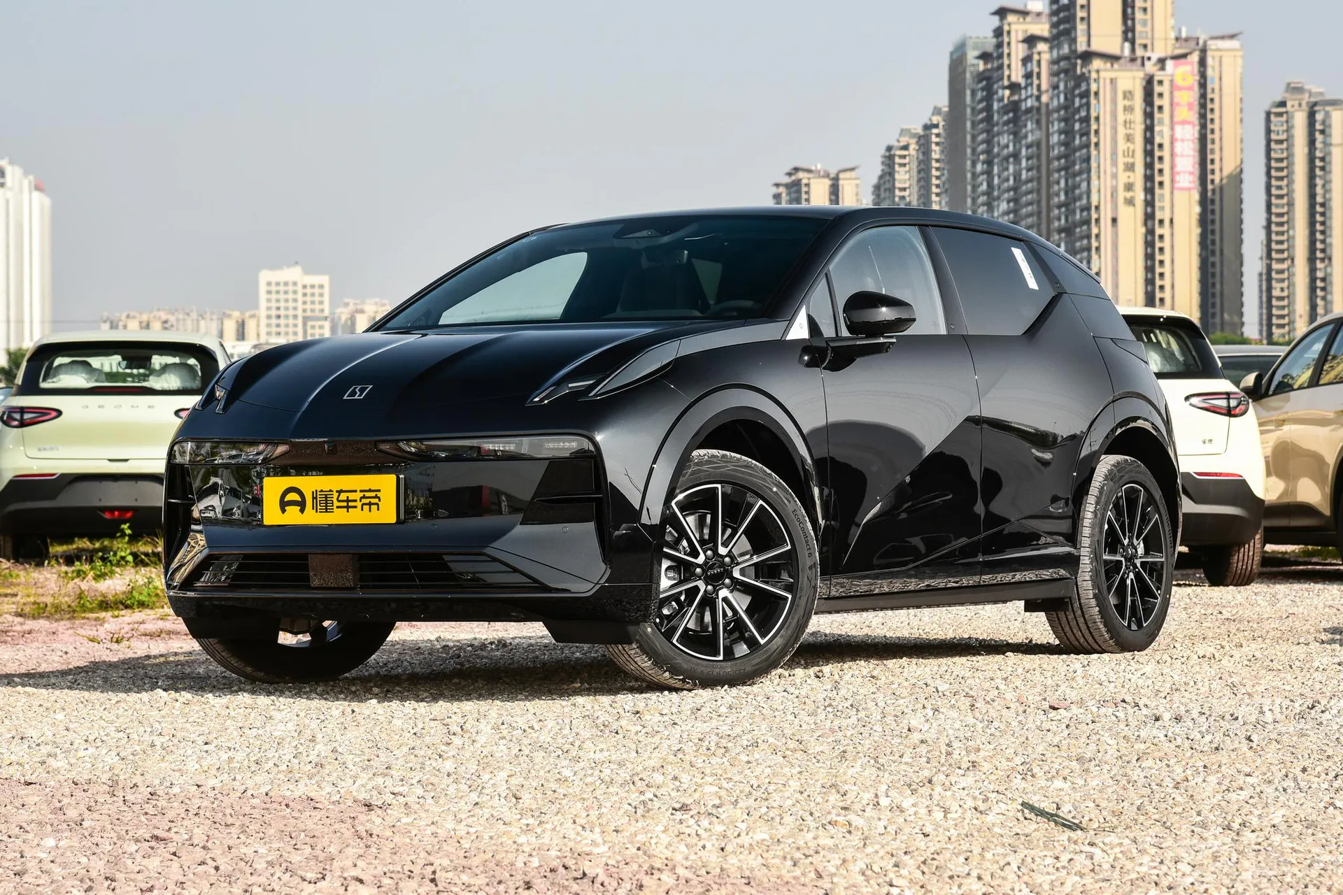  X Max 4-Seater