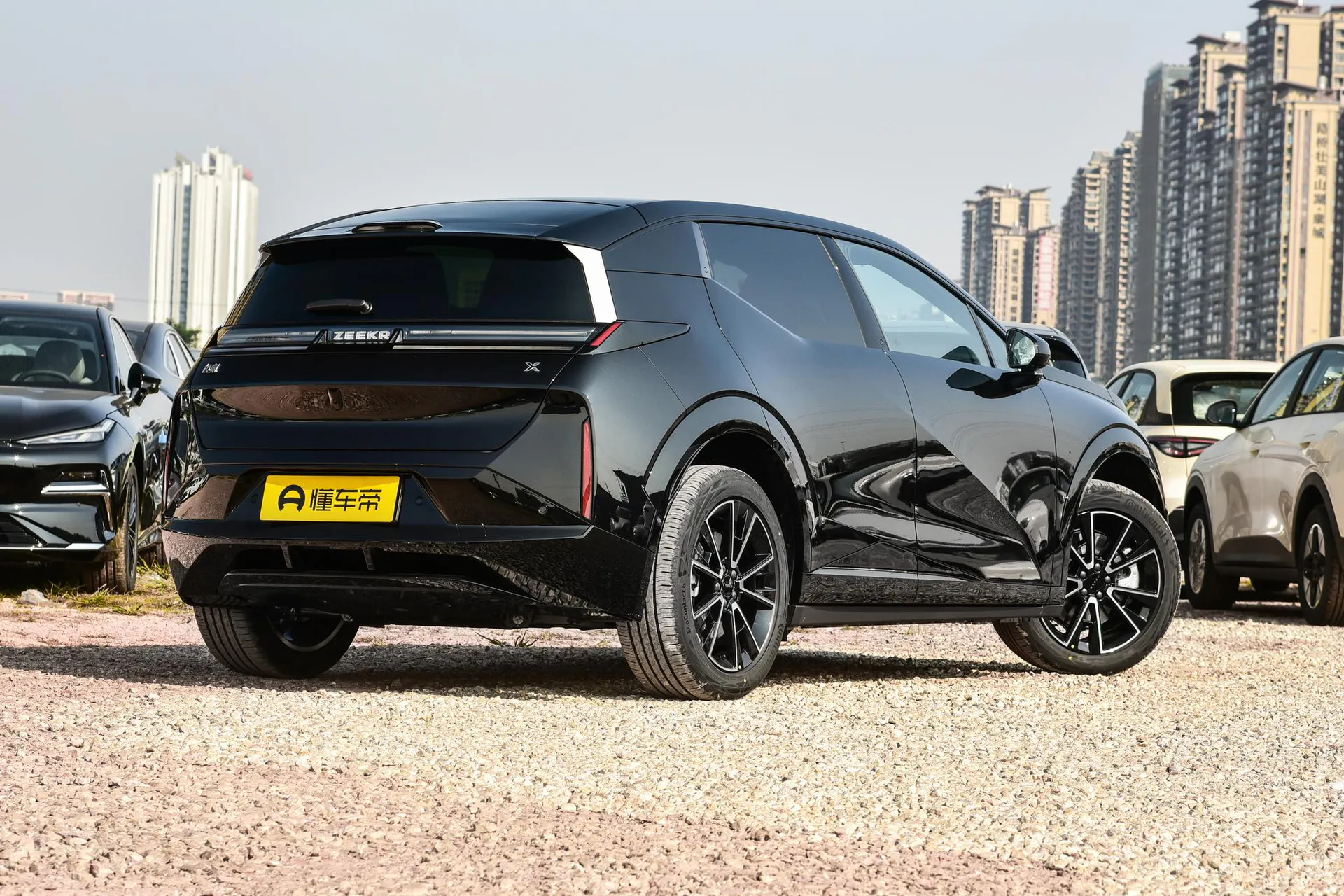  X Max 4-Seater