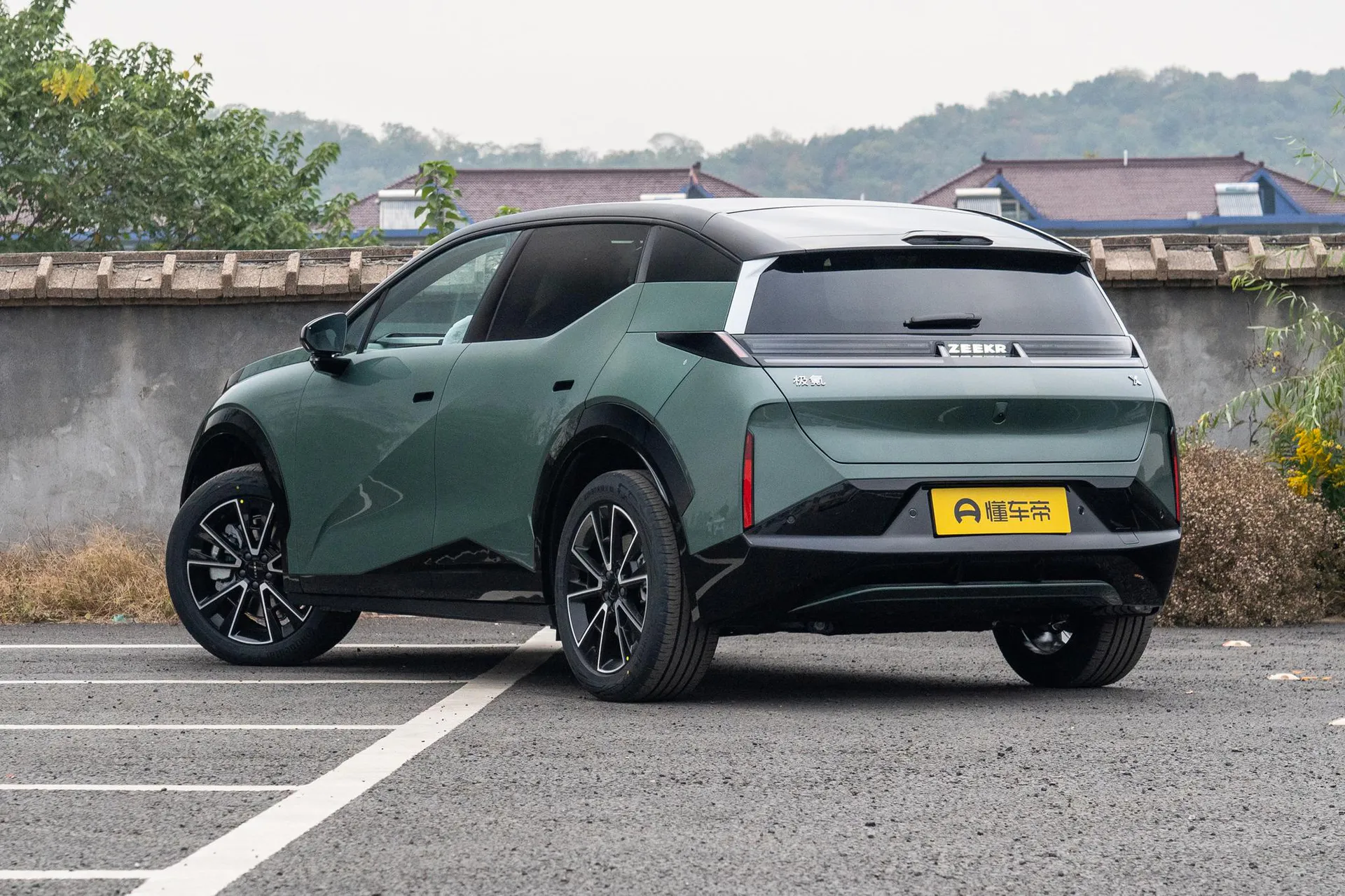  X Max 4-Seater
