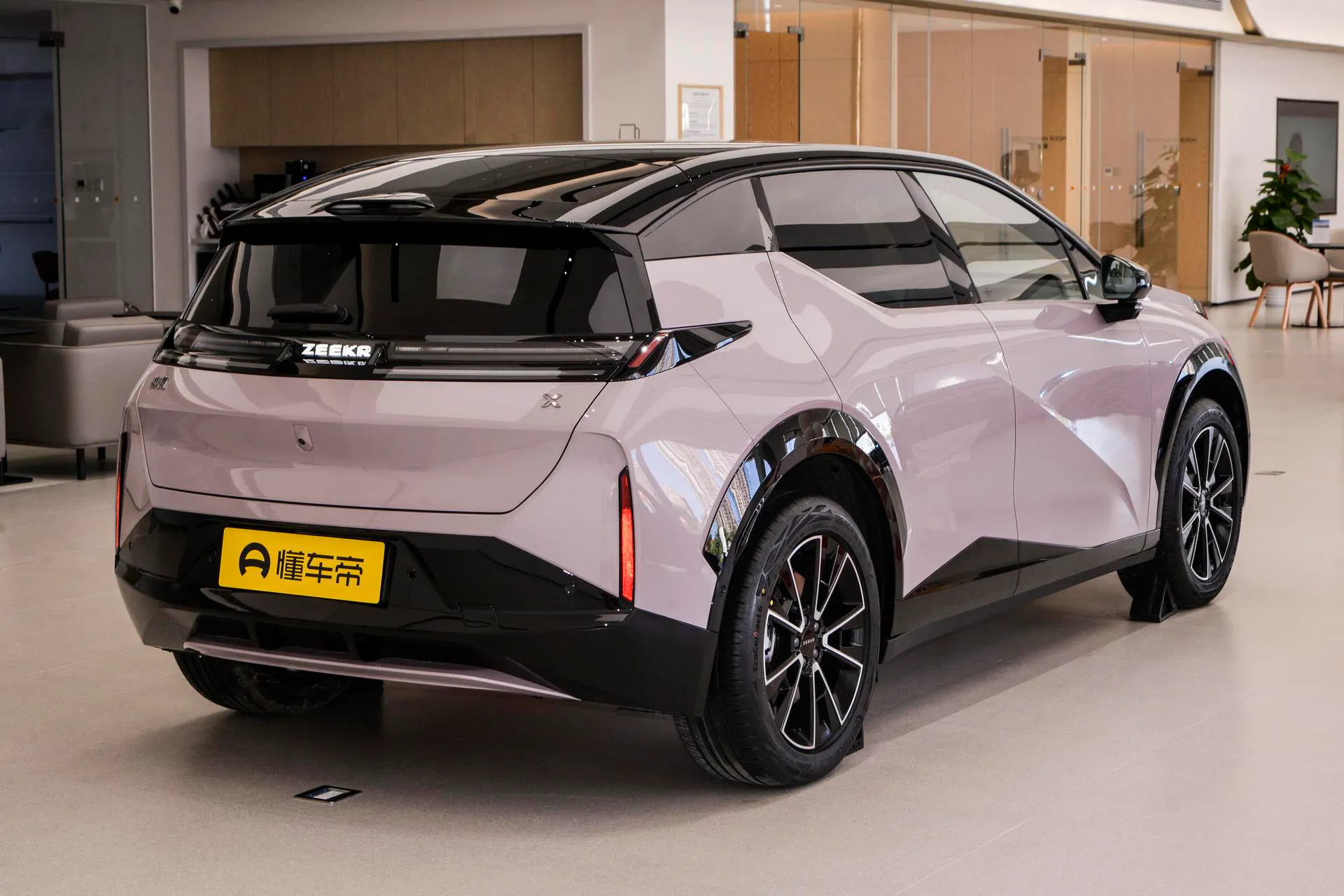  X Max 4-Seater