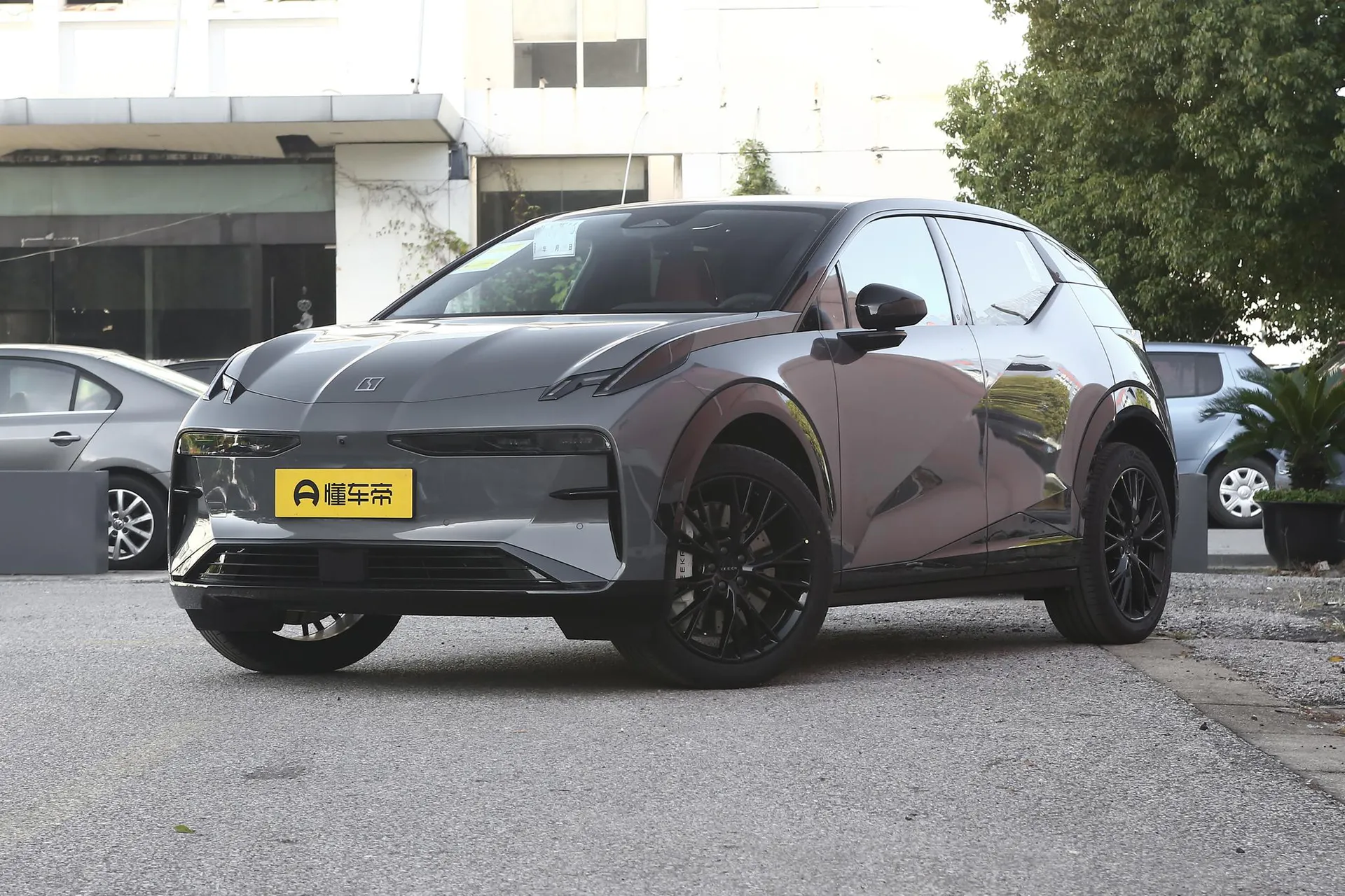  X Ultra 5-Seater