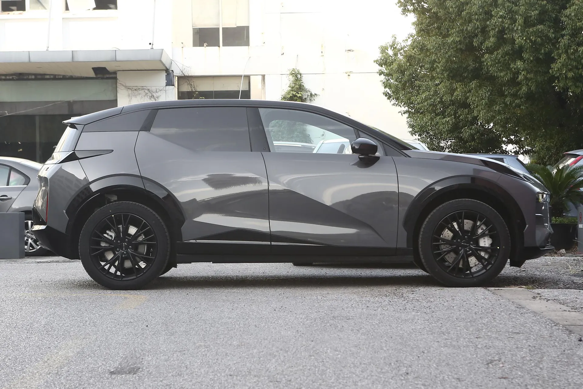  X Ultra 5-Seater