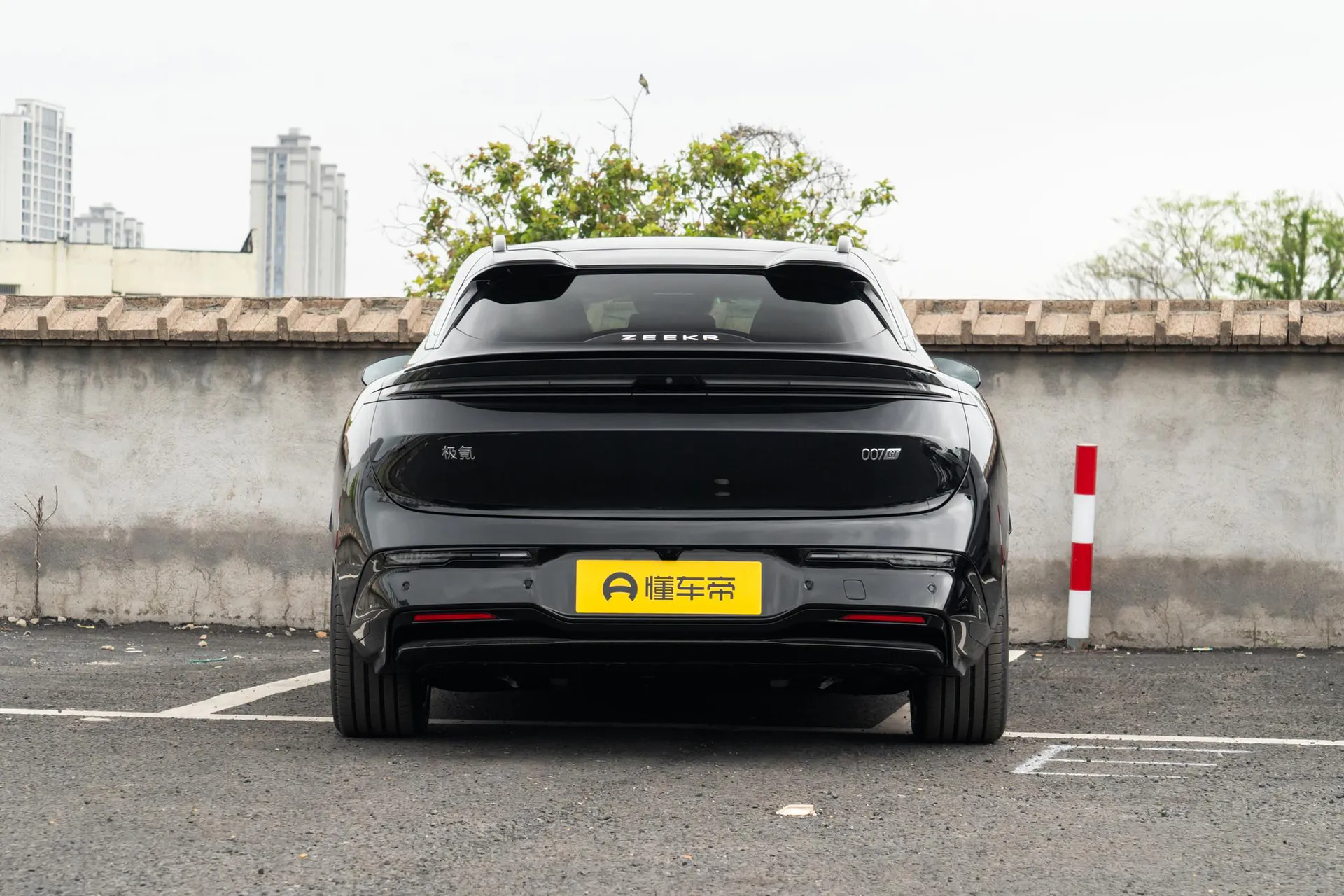  007 GT RWD Max 75kWh
