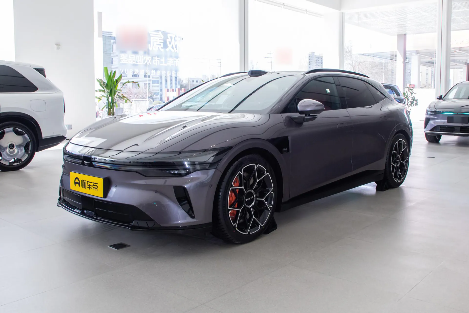  007 GT RWD Max 75kWh