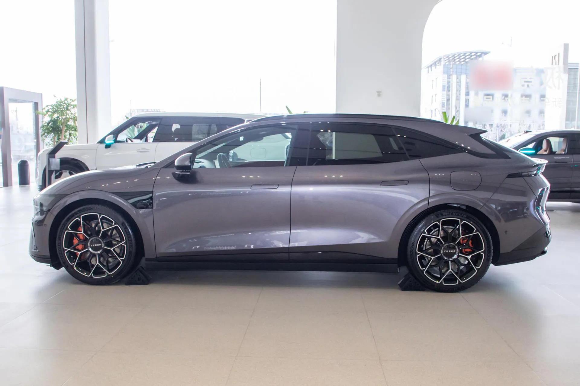  007 GT RWD Max 75kWh