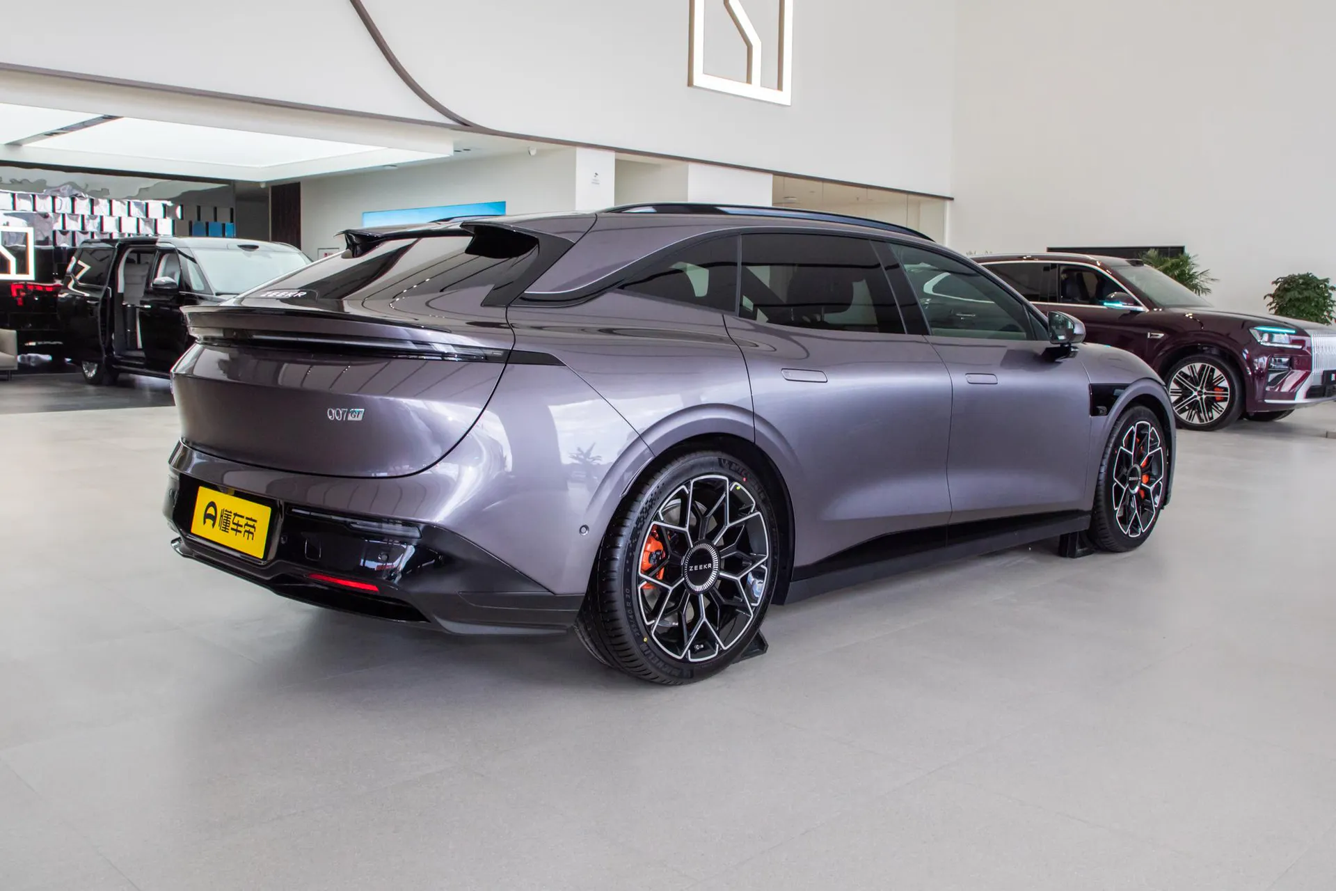  007 GT RWD Max 75kWh