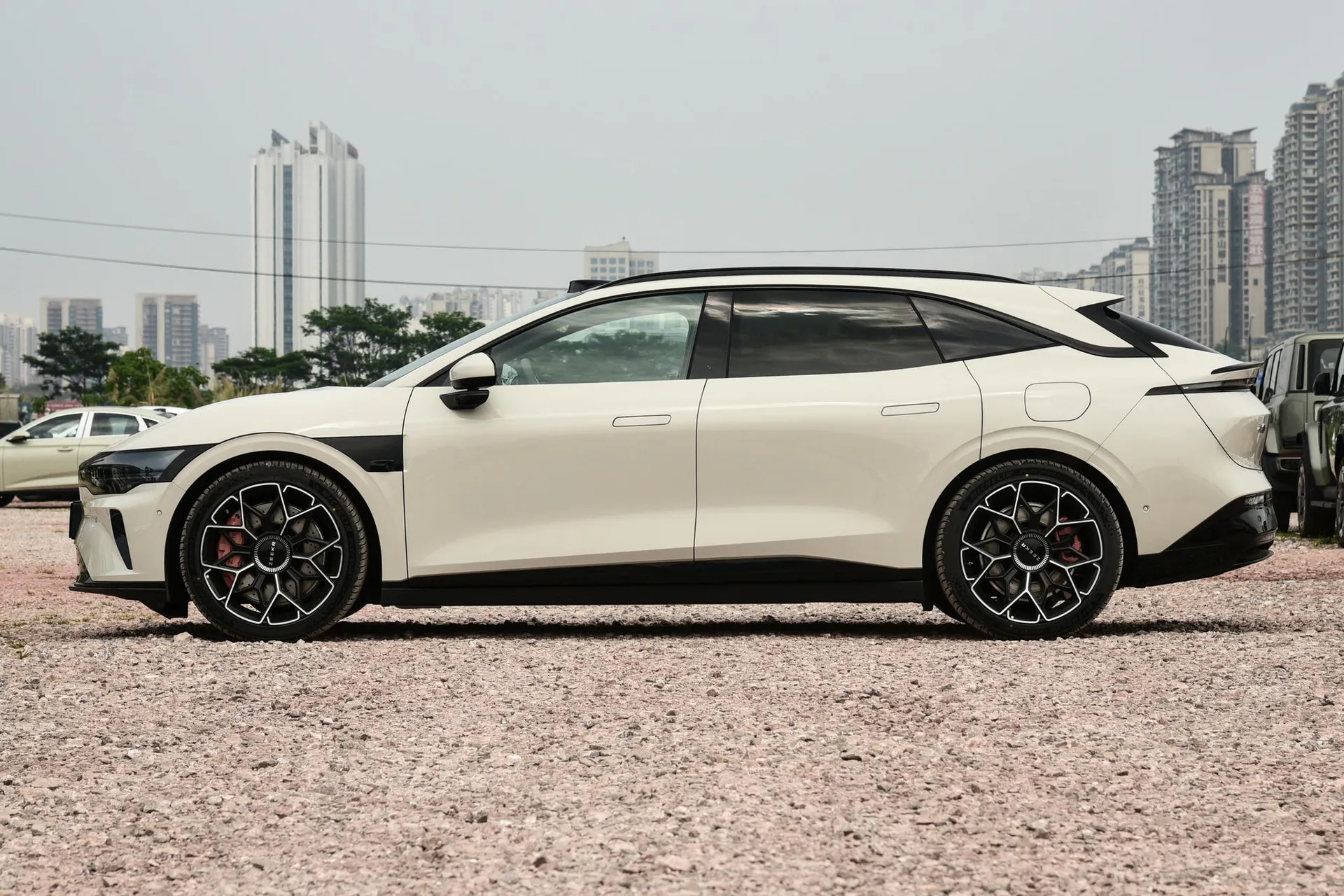  007 GT RWD Max 75kWh