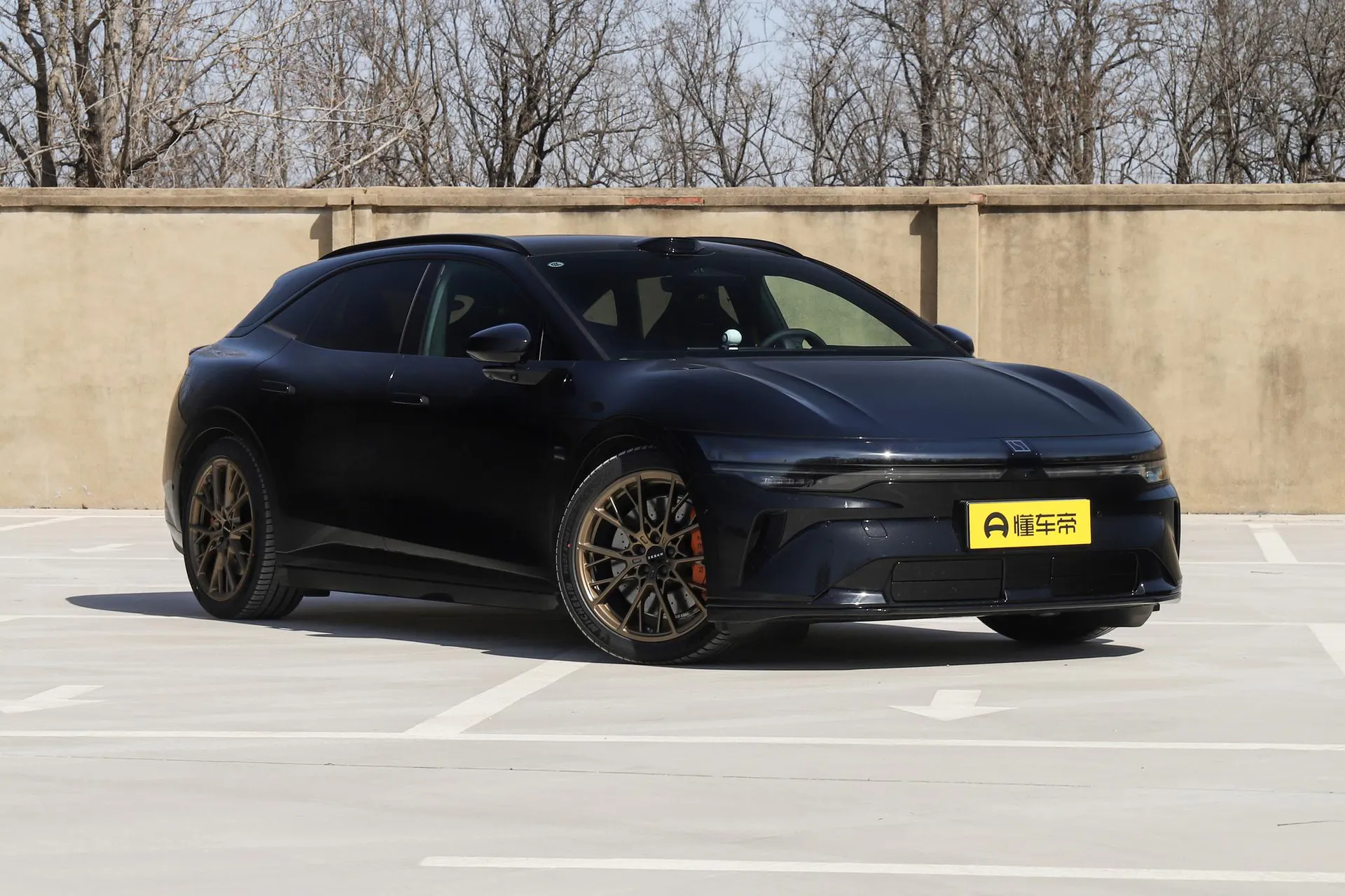  007 GT AWD Max 75kWh
