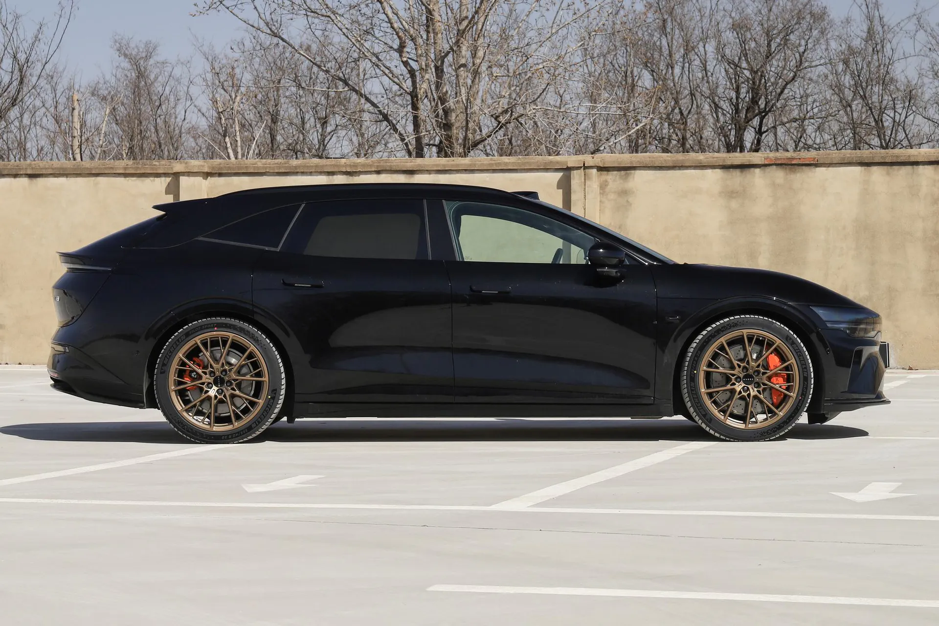  007 GT AWD Max 75kWh