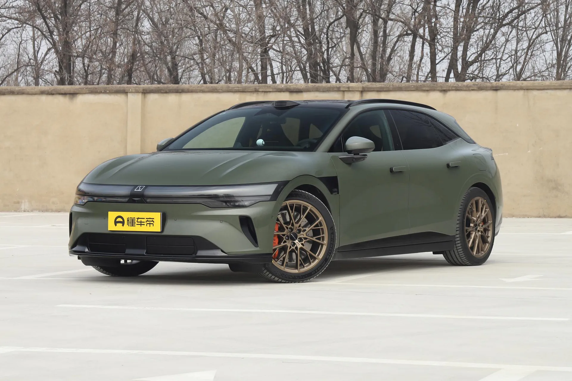  007 GT AWD Max 75kWh