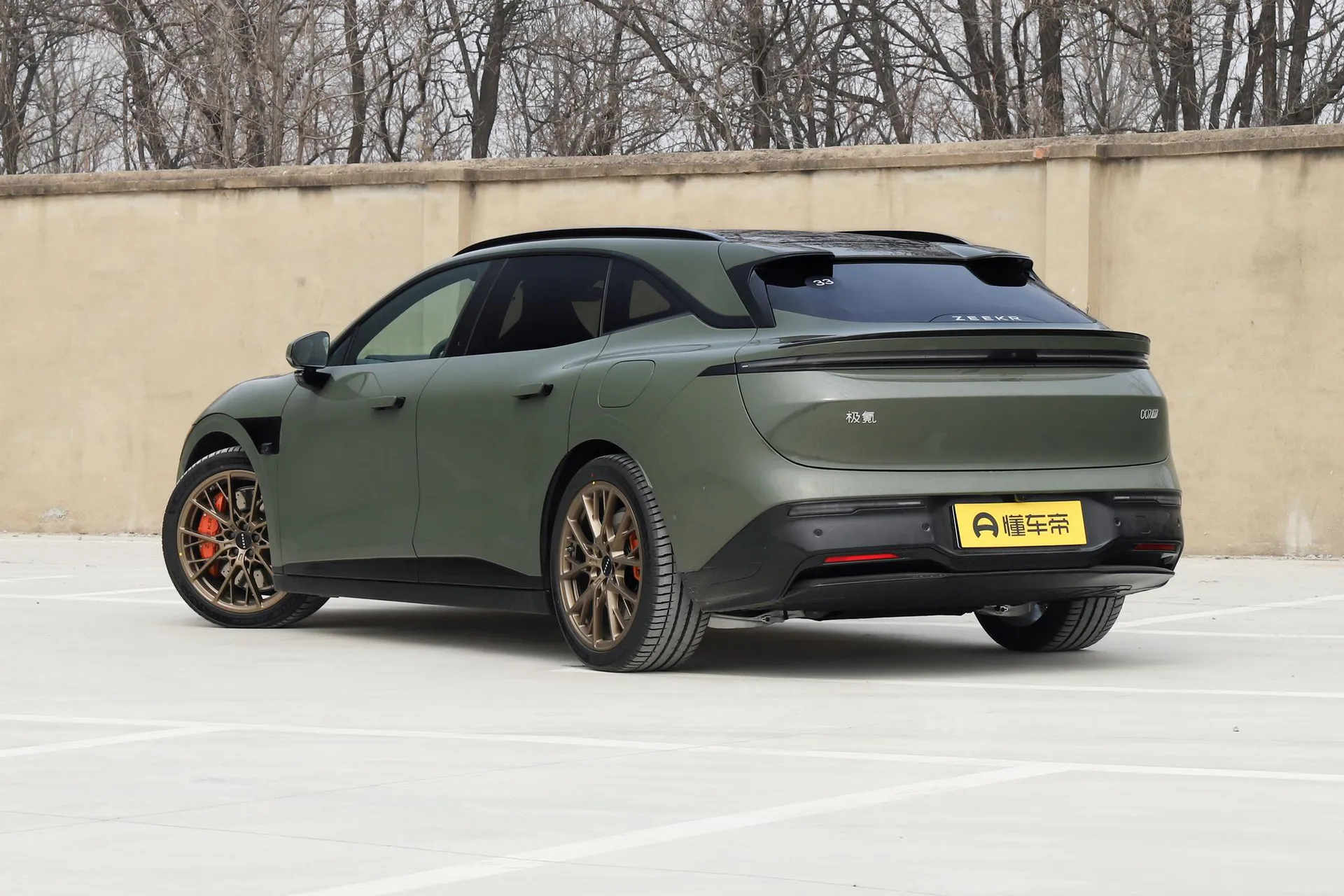  007 GT AWD Max 75kWh