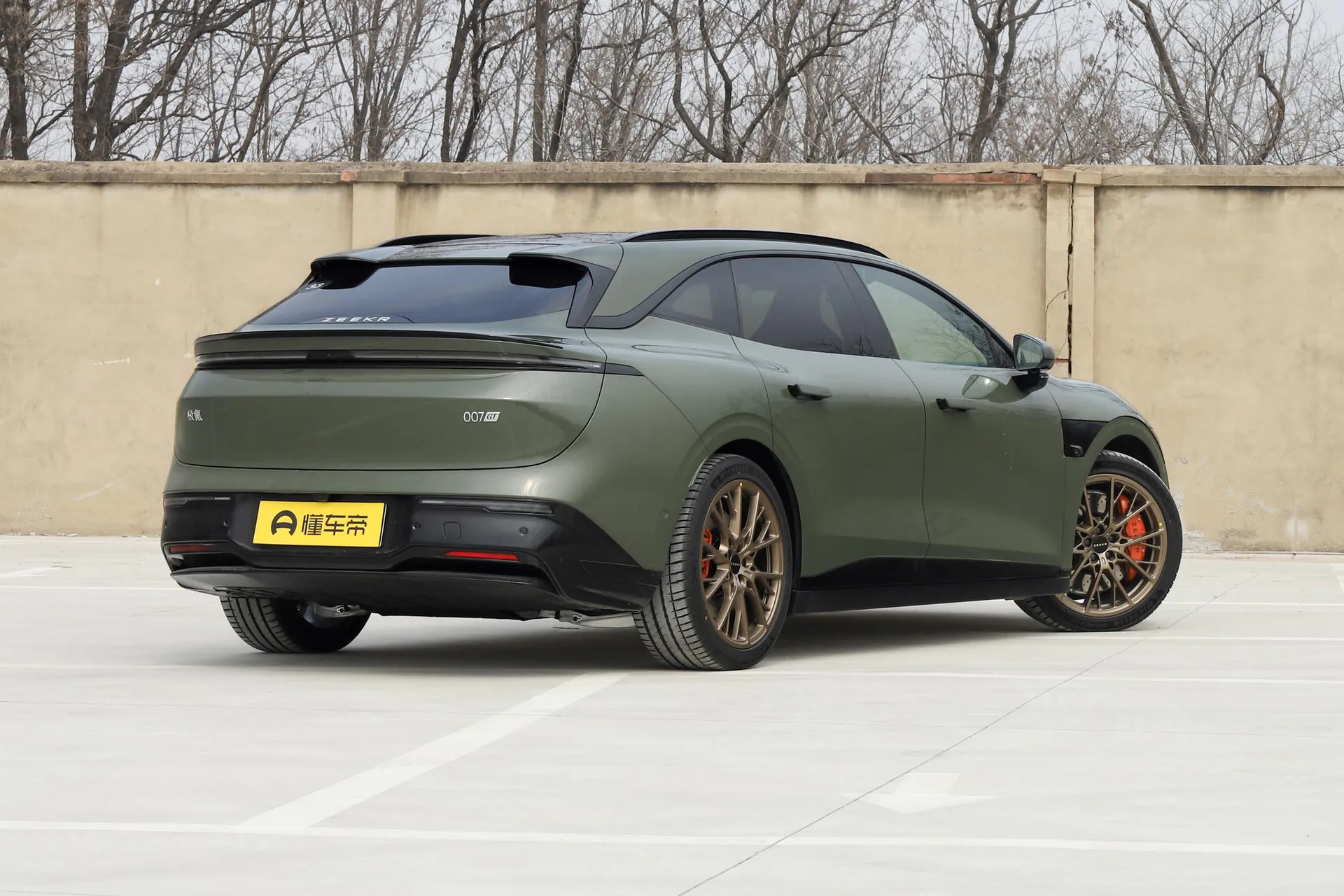  007 GT AWD Max 75kWh