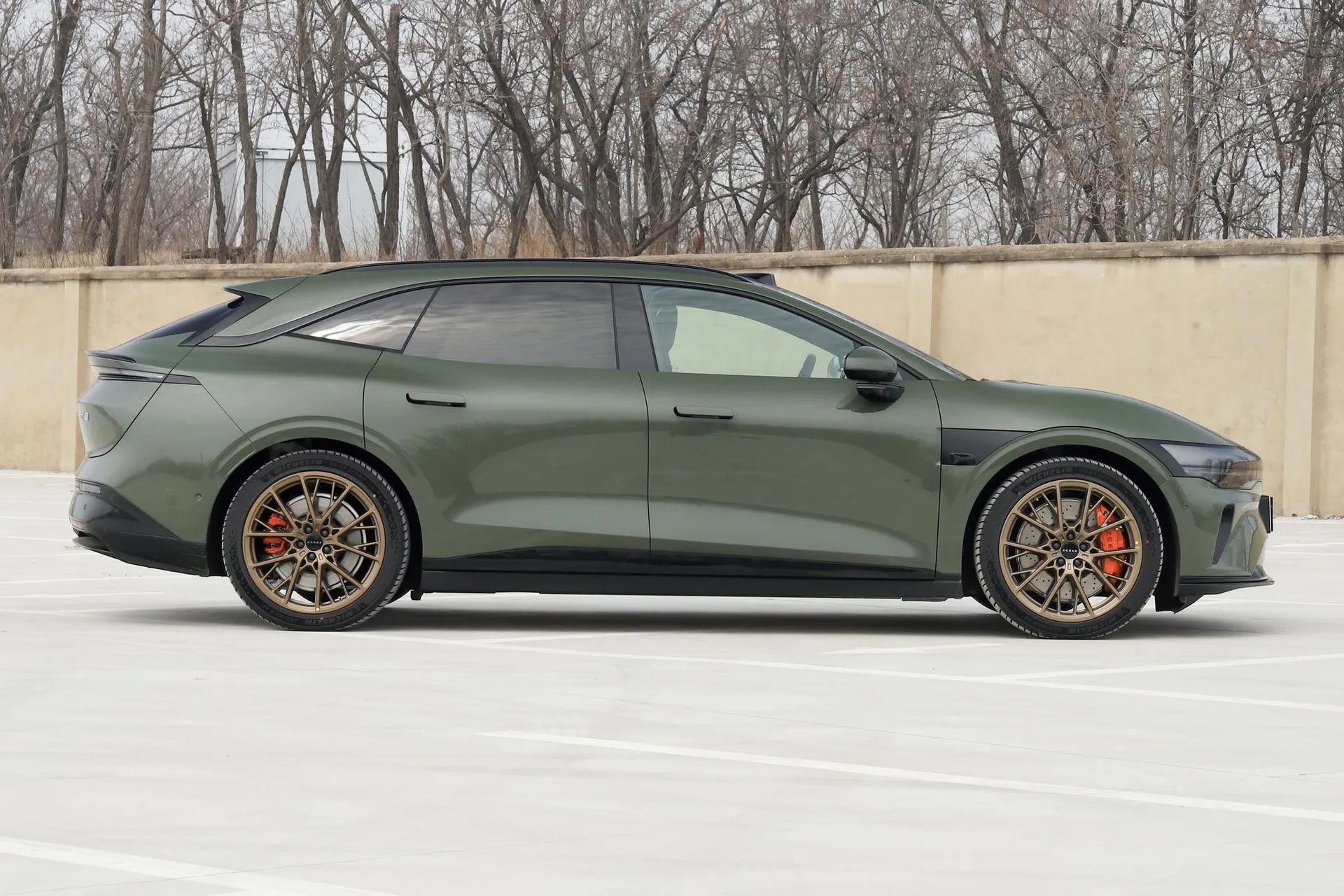  007 GT AWD Max 75kWh