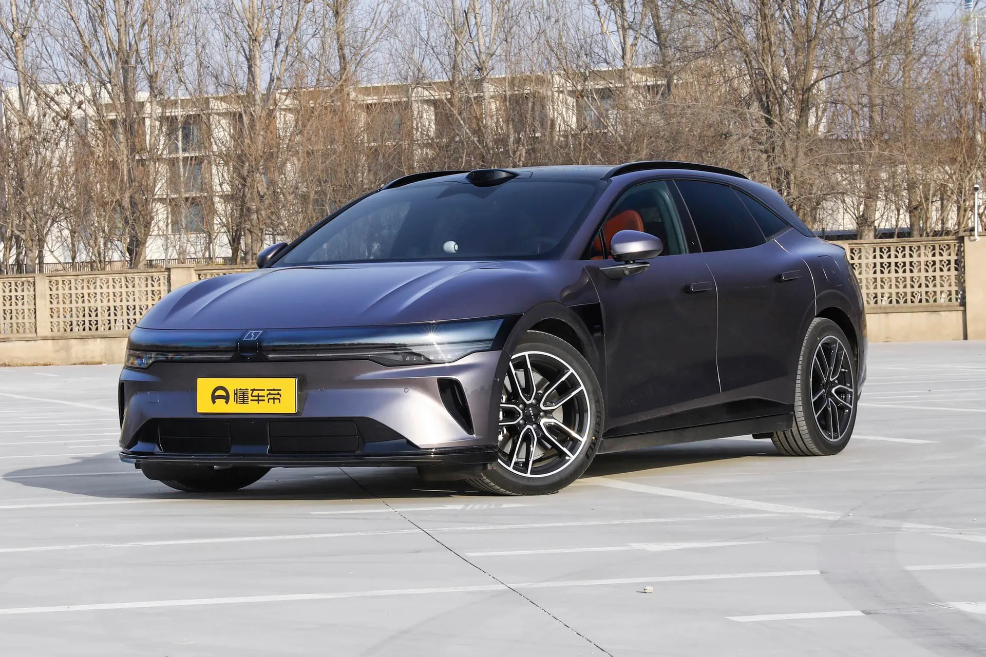  007 GT AWD Max 75kWh