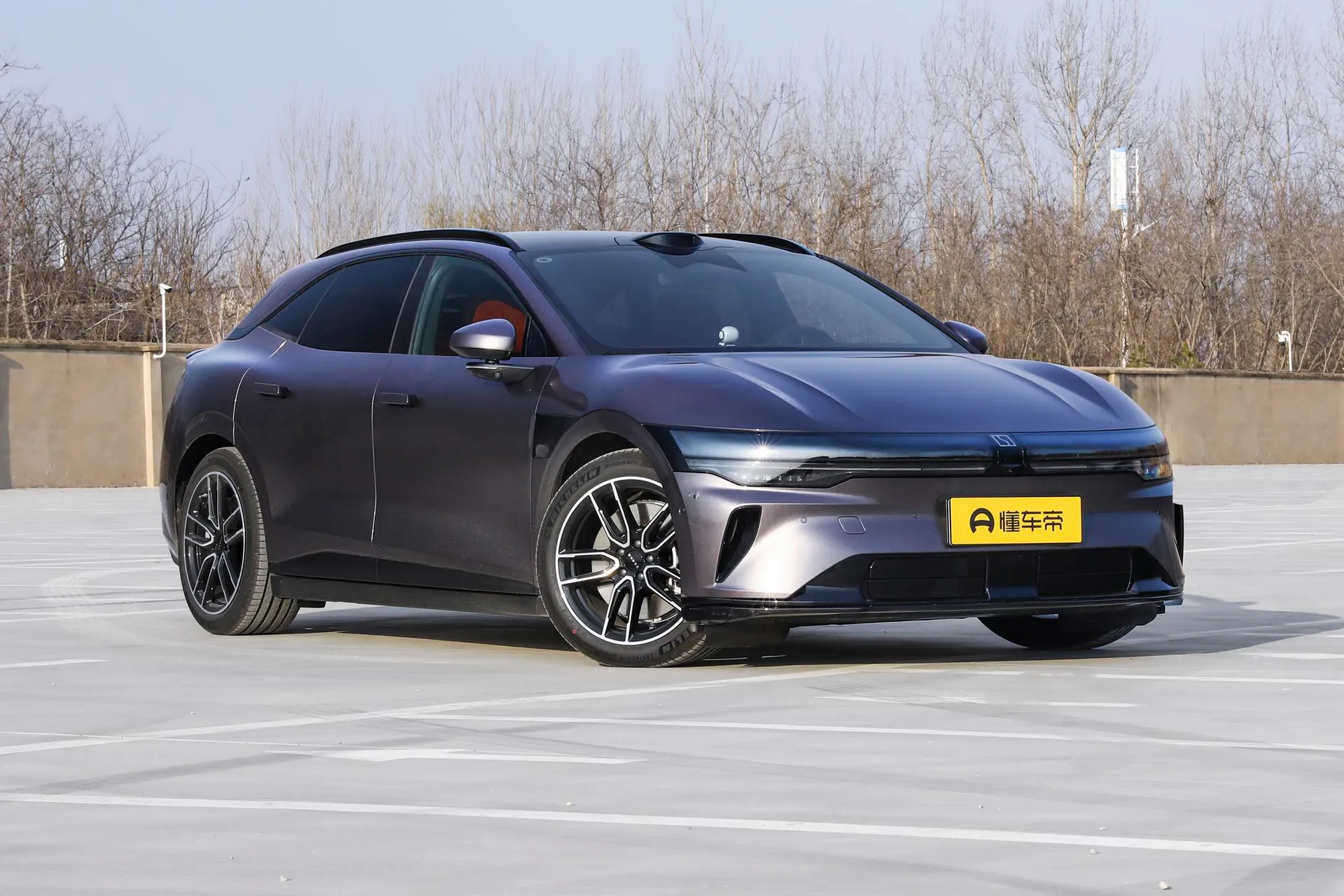  007 GT AWD Max 75kWh