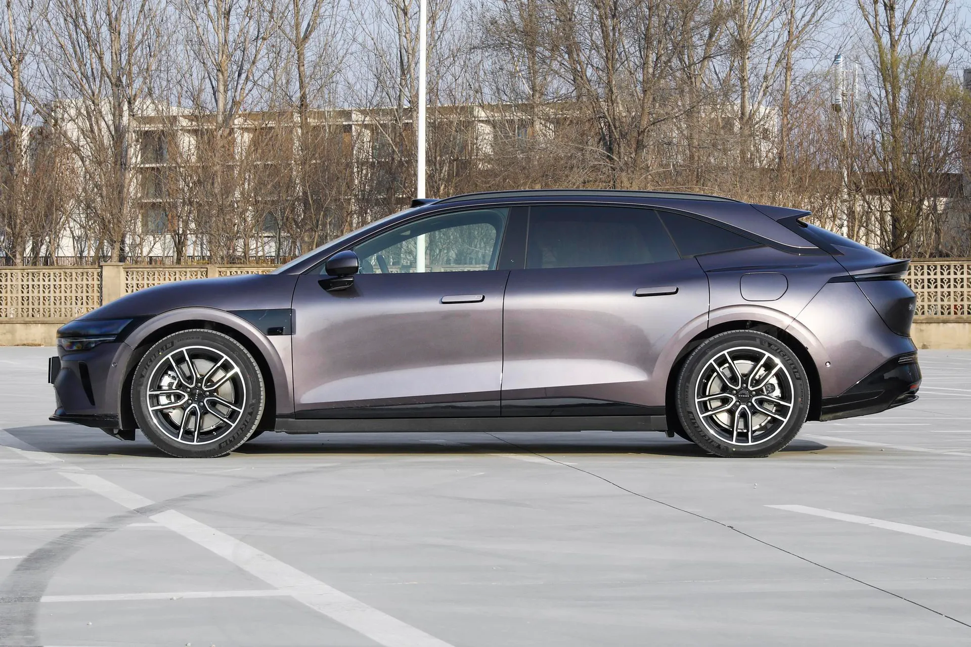  007 GT AWD Max 75kWh